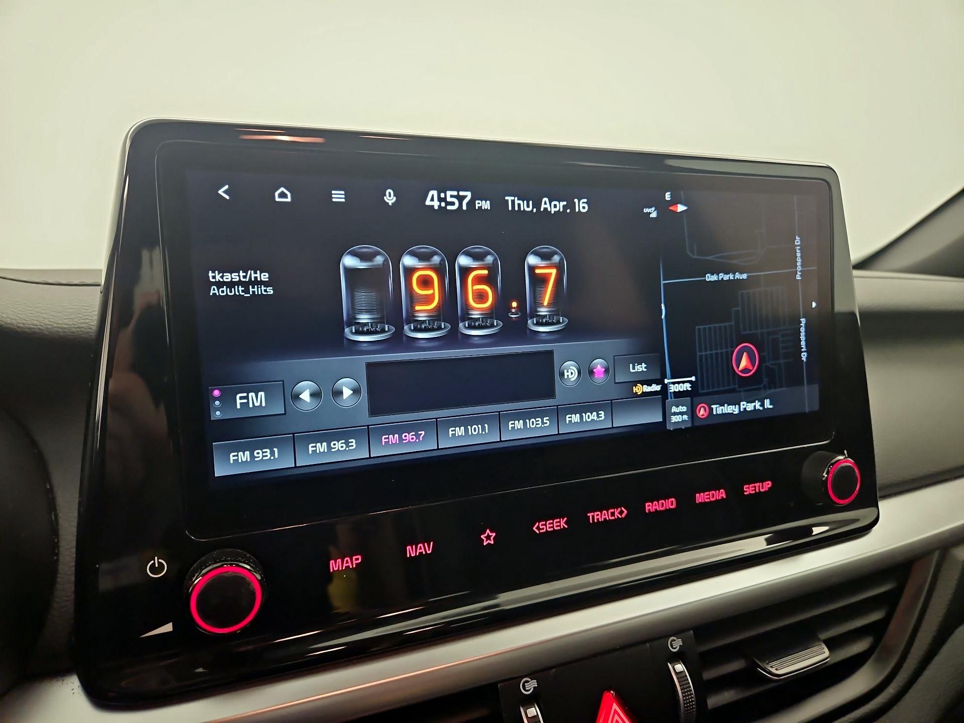 Thumbnail: 2022 Kia Forte - 16