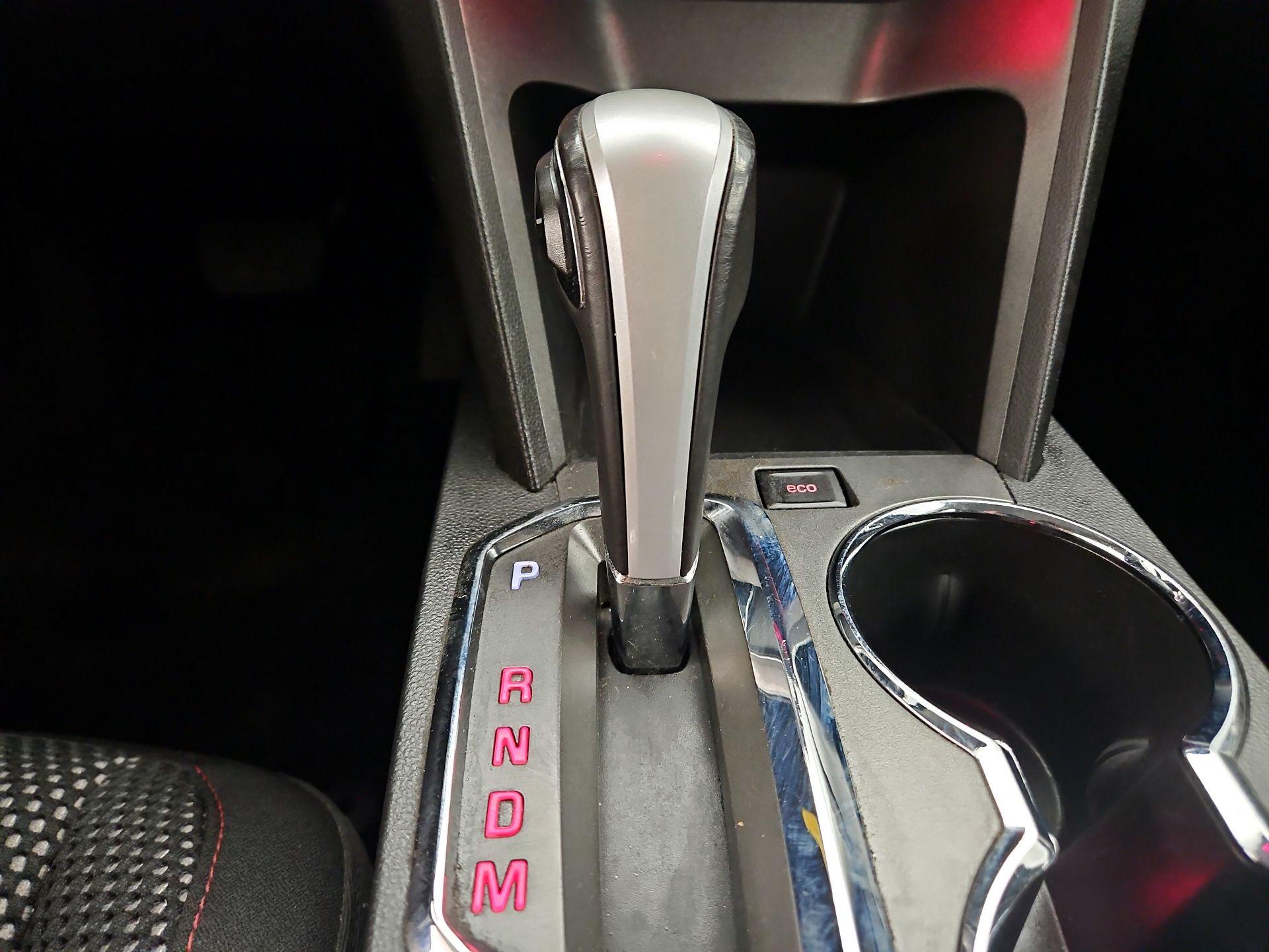 Thumbnail: 2015 GMC Terrain - 16