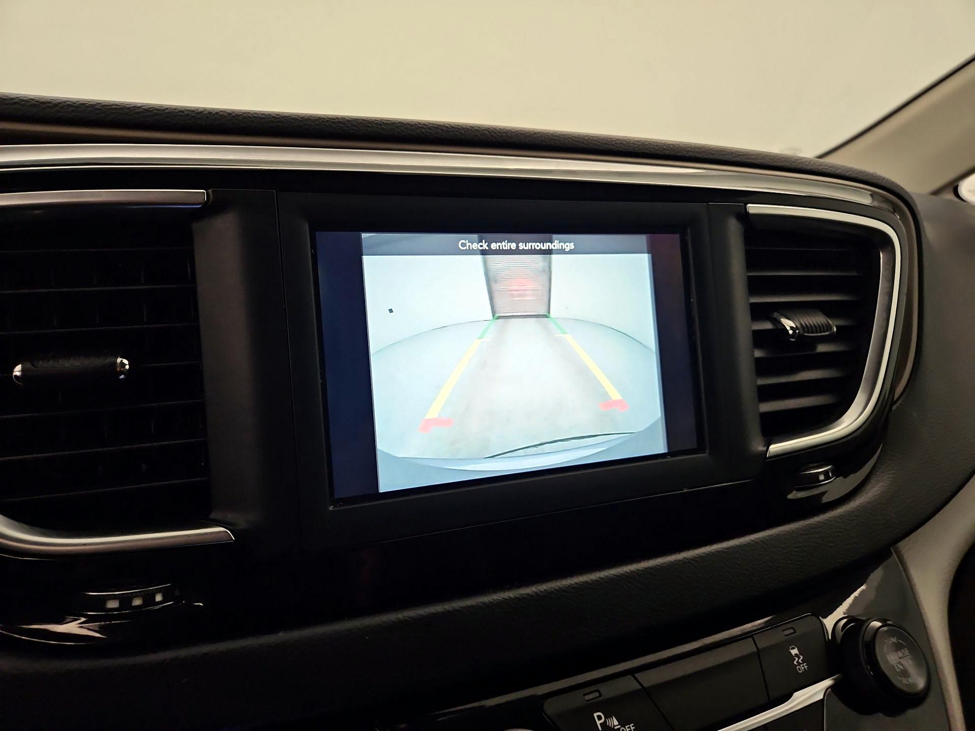 Thumbnail: 2019 Chrysler Pacifica - 14