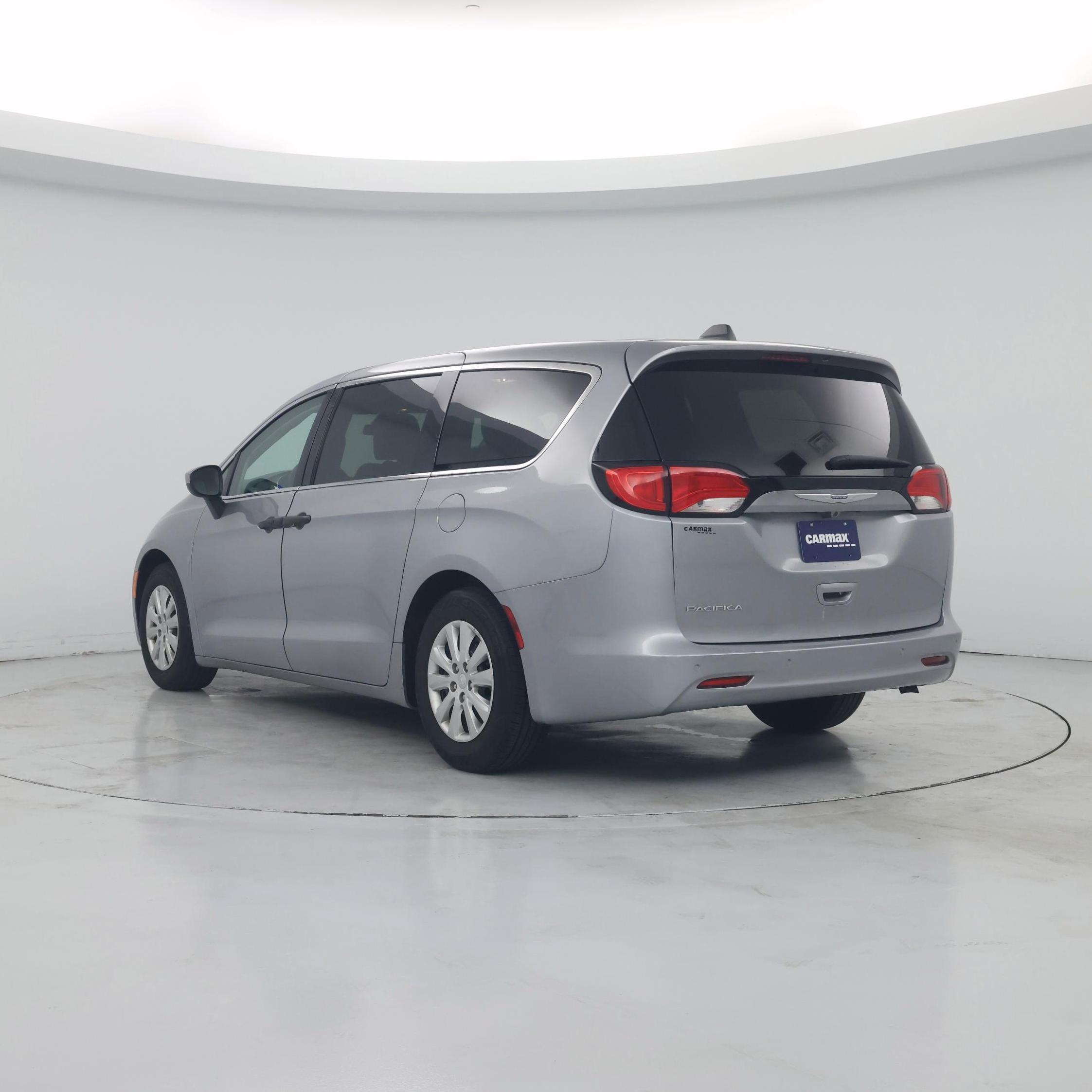 Thumbnail: 2019 Chrysler Pacifica - 2