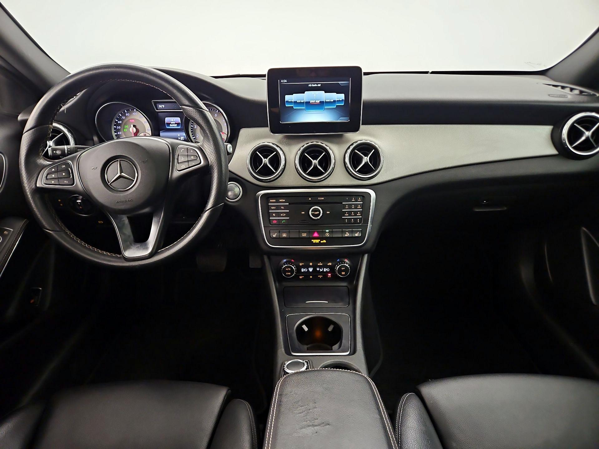 Thumbnail: 2017 Mercedes-Benz GLA - 9