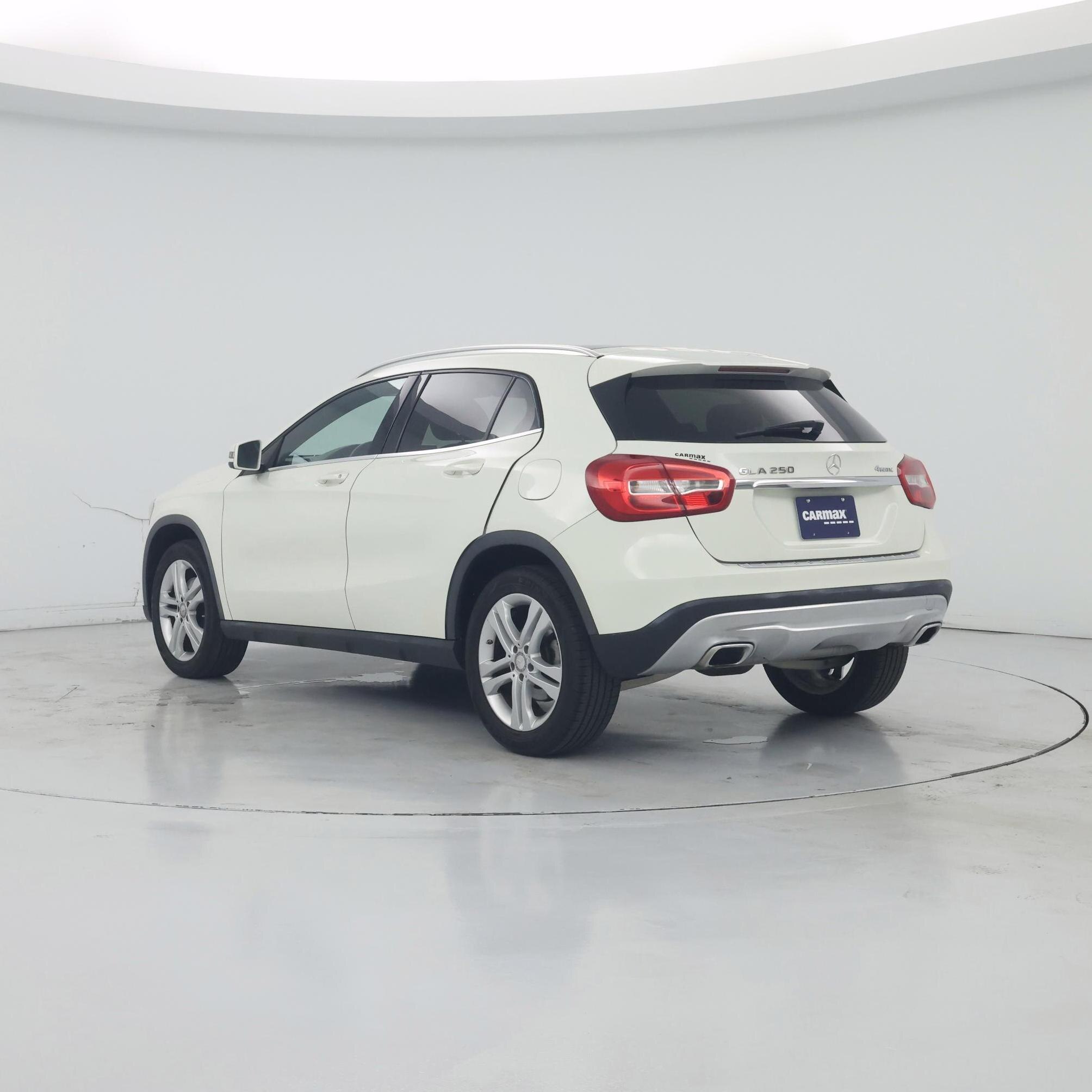 Thumbnail: 2017 Mercedes-Benz GLA - 2