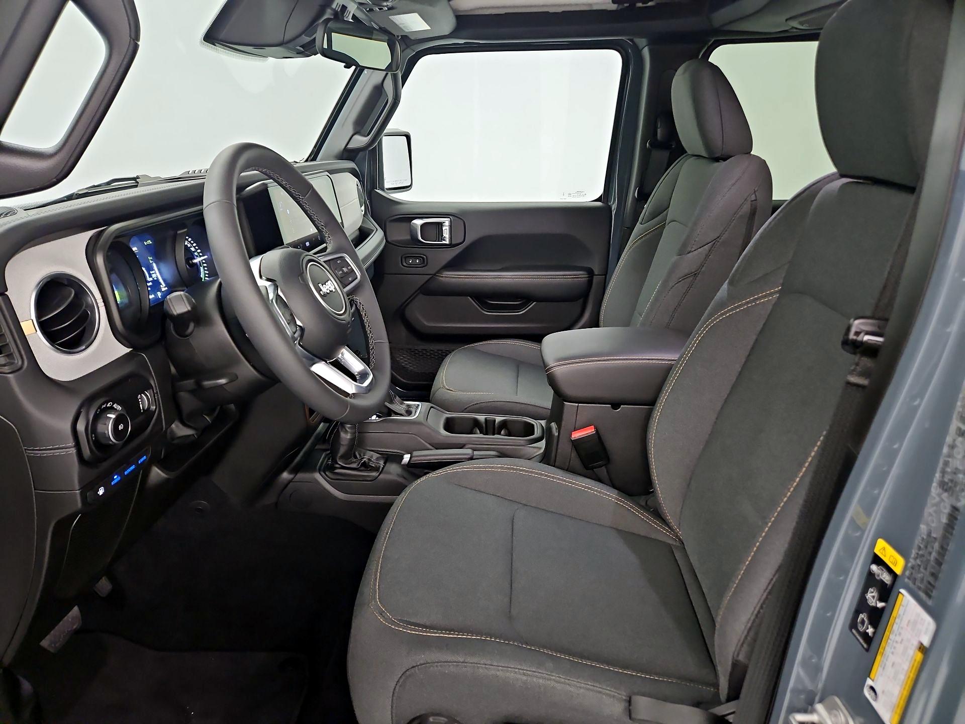 Thumbnail: 2025 Jeep Wrangler - 11