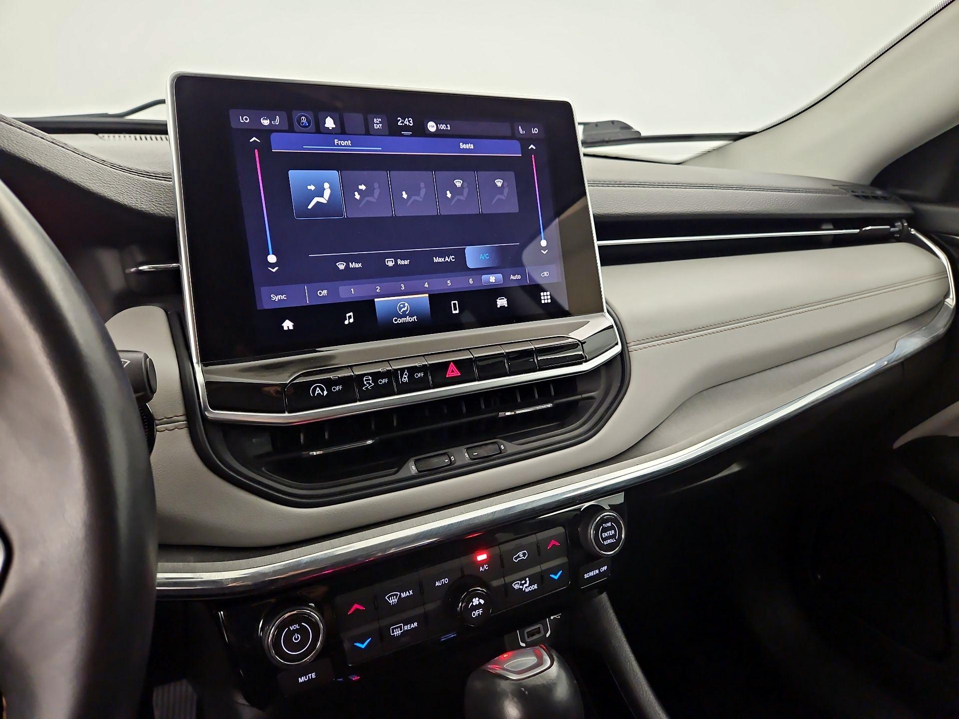 Thumbnail: 2022 Jeep Compass - 14