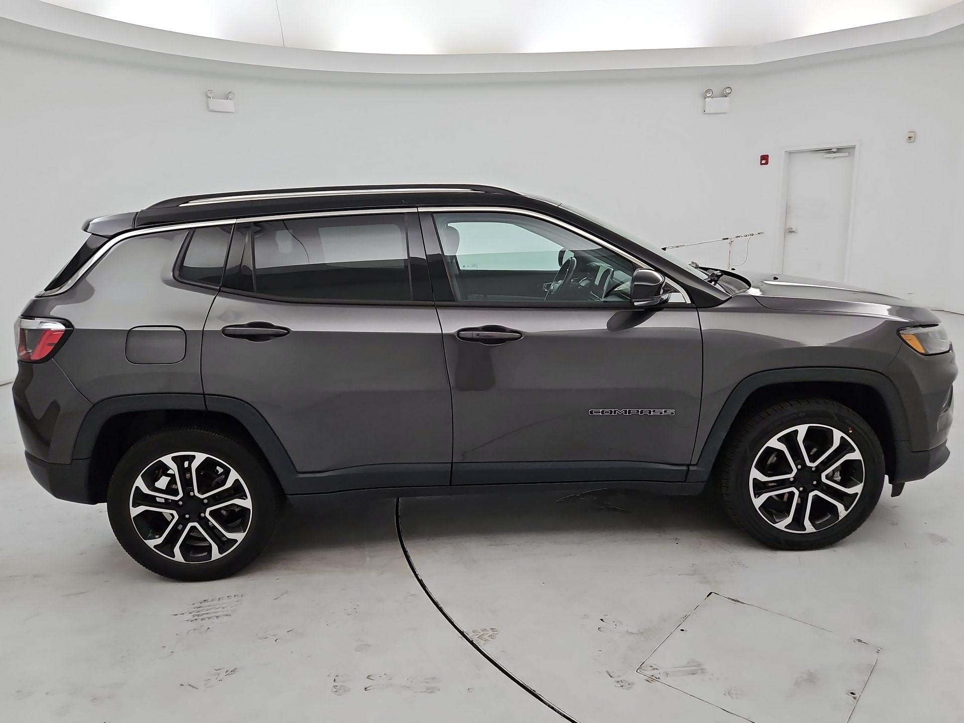 Thumbnail: 2022 Jeep Compass - 4