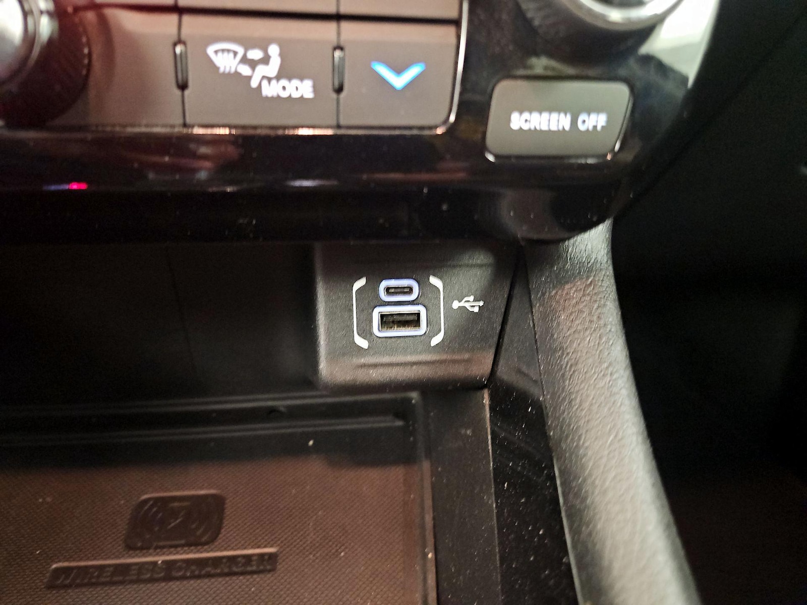 2023 Jeep Compass (RED) Edition - Photo 18