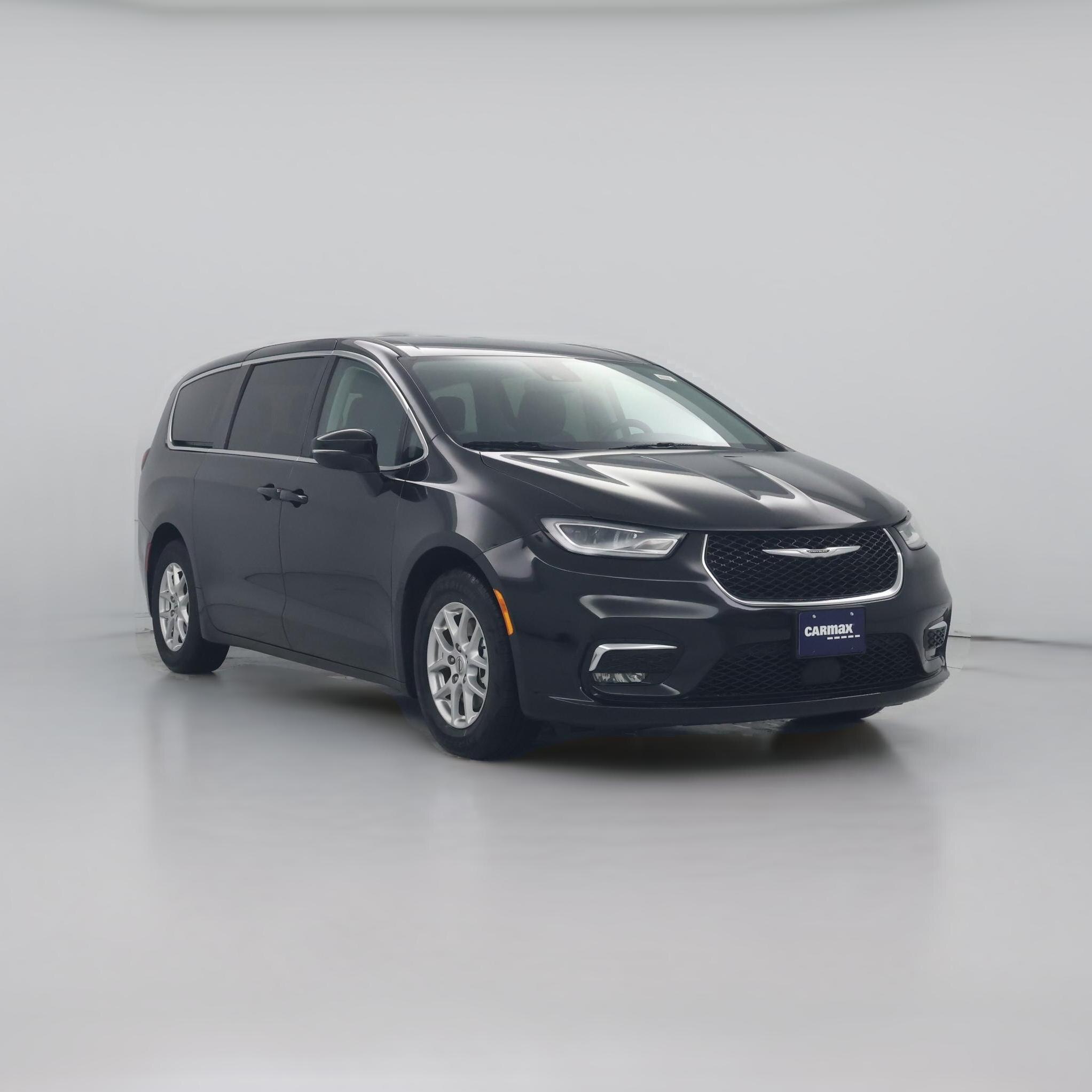 Thumbnail: 2023 Chrysler Pacifica - 1