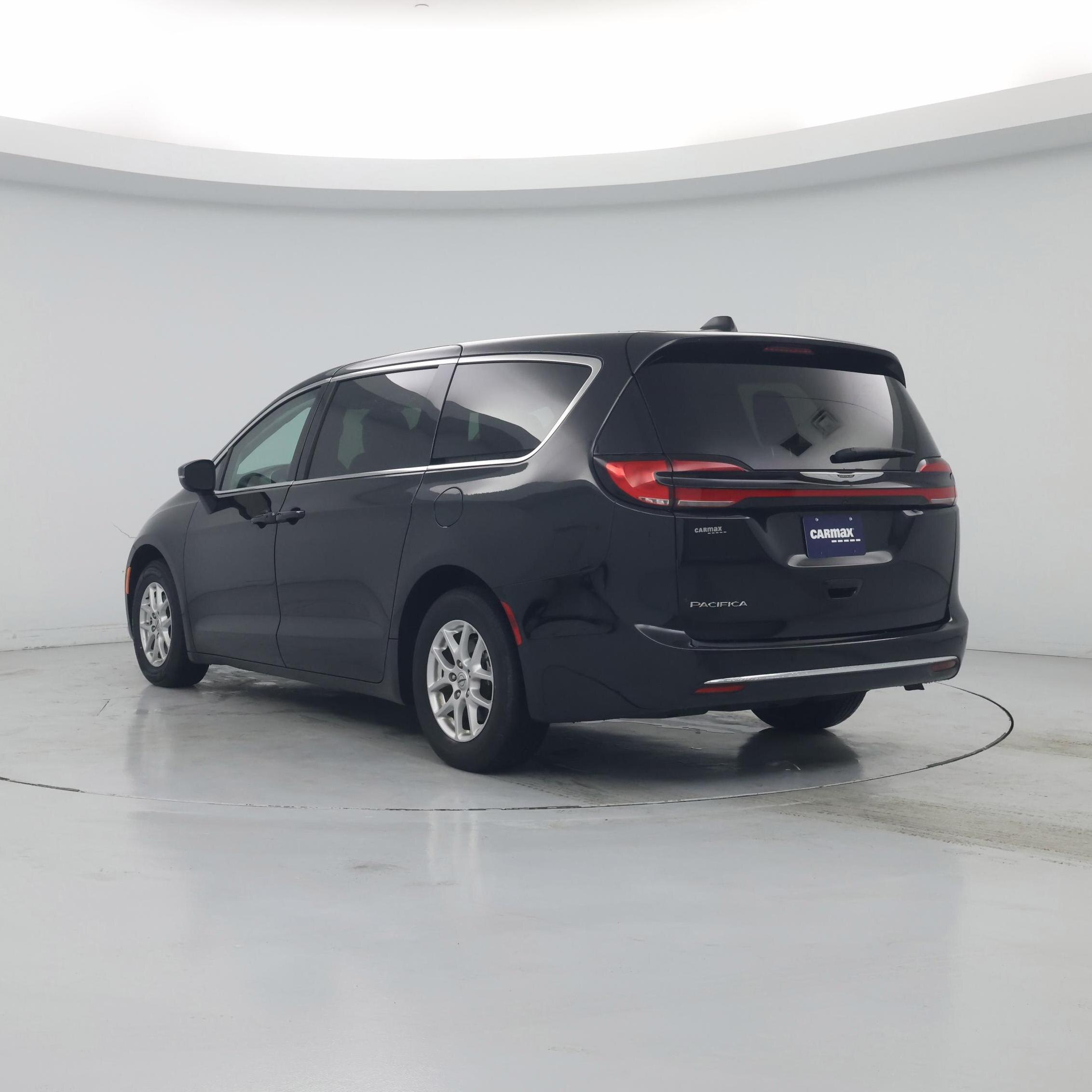 Thumbnail: 2023 Chrysler Pacifica - 2