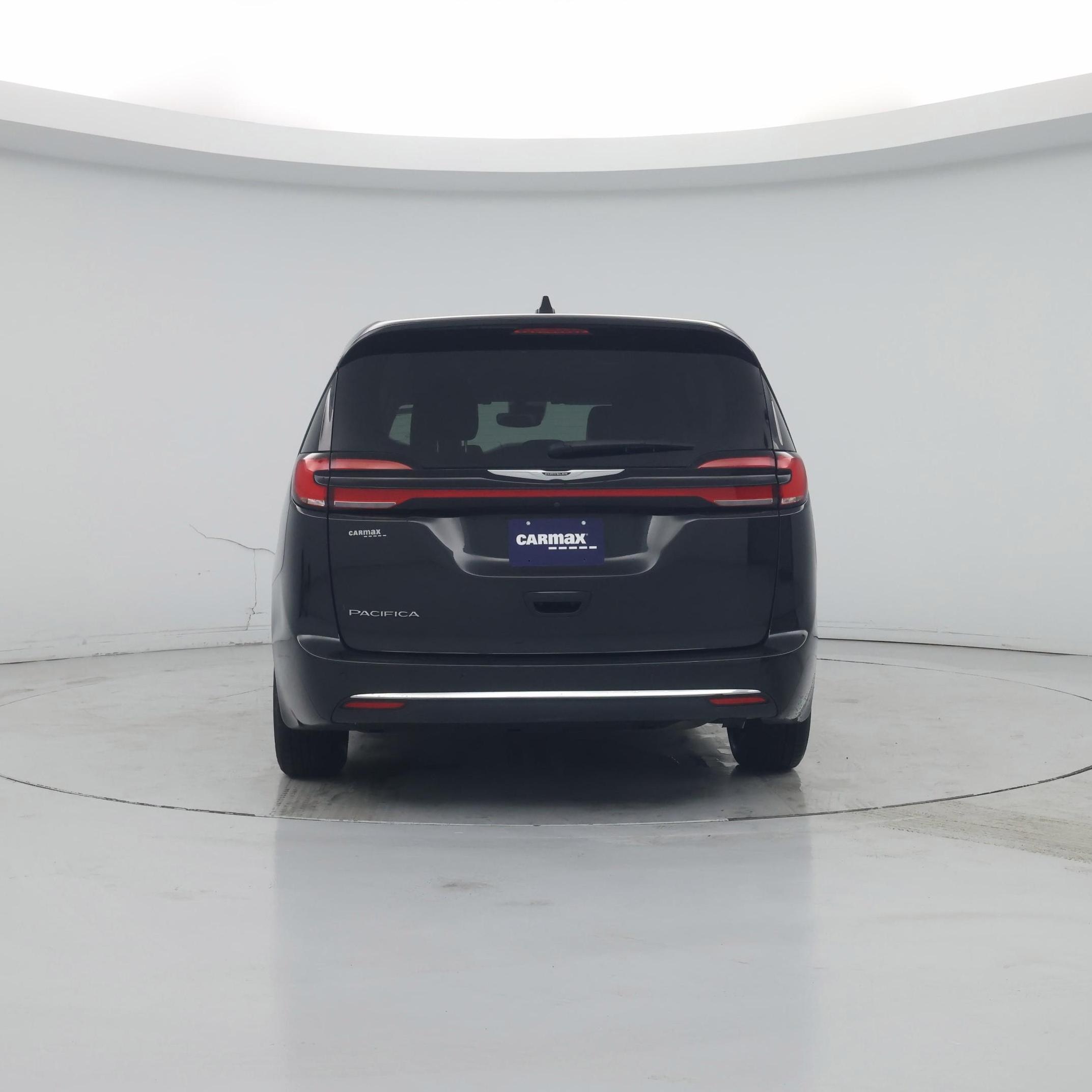 Thumbnail: 2023 Chrysler Pacifica - 6