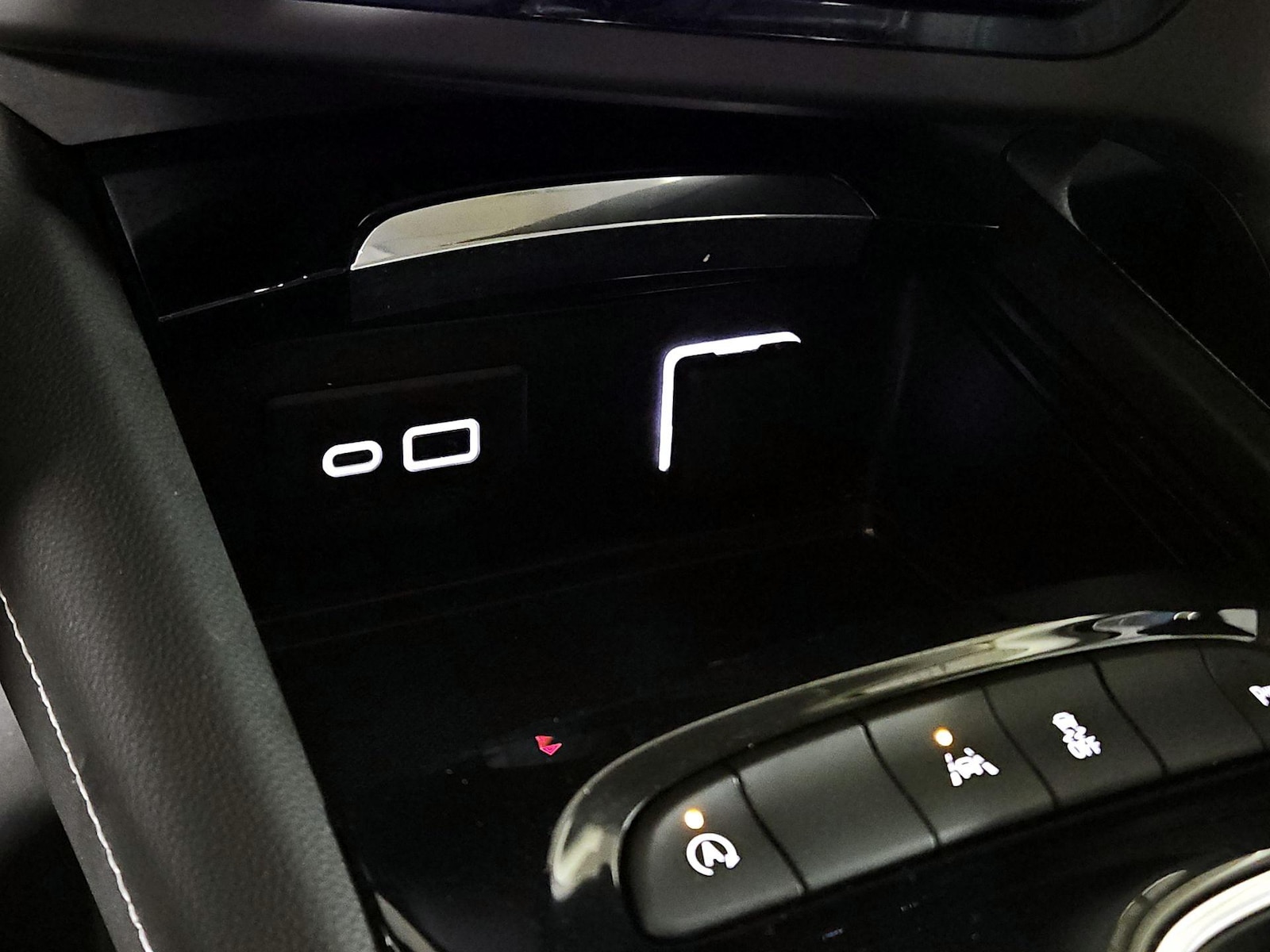 2023 Buick Envision Essence - Photo 19