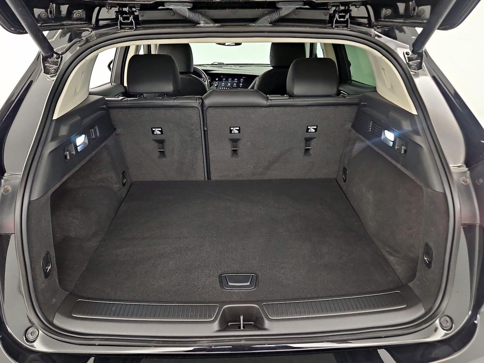 2023 Buick Envision Essence - Photo 21