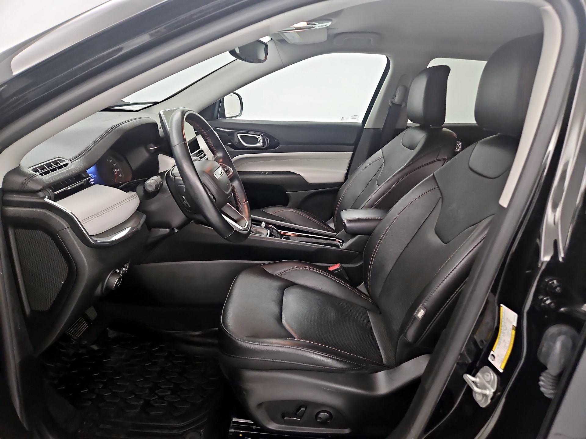 Thumbnail: 2022 Jeep Compass - 11