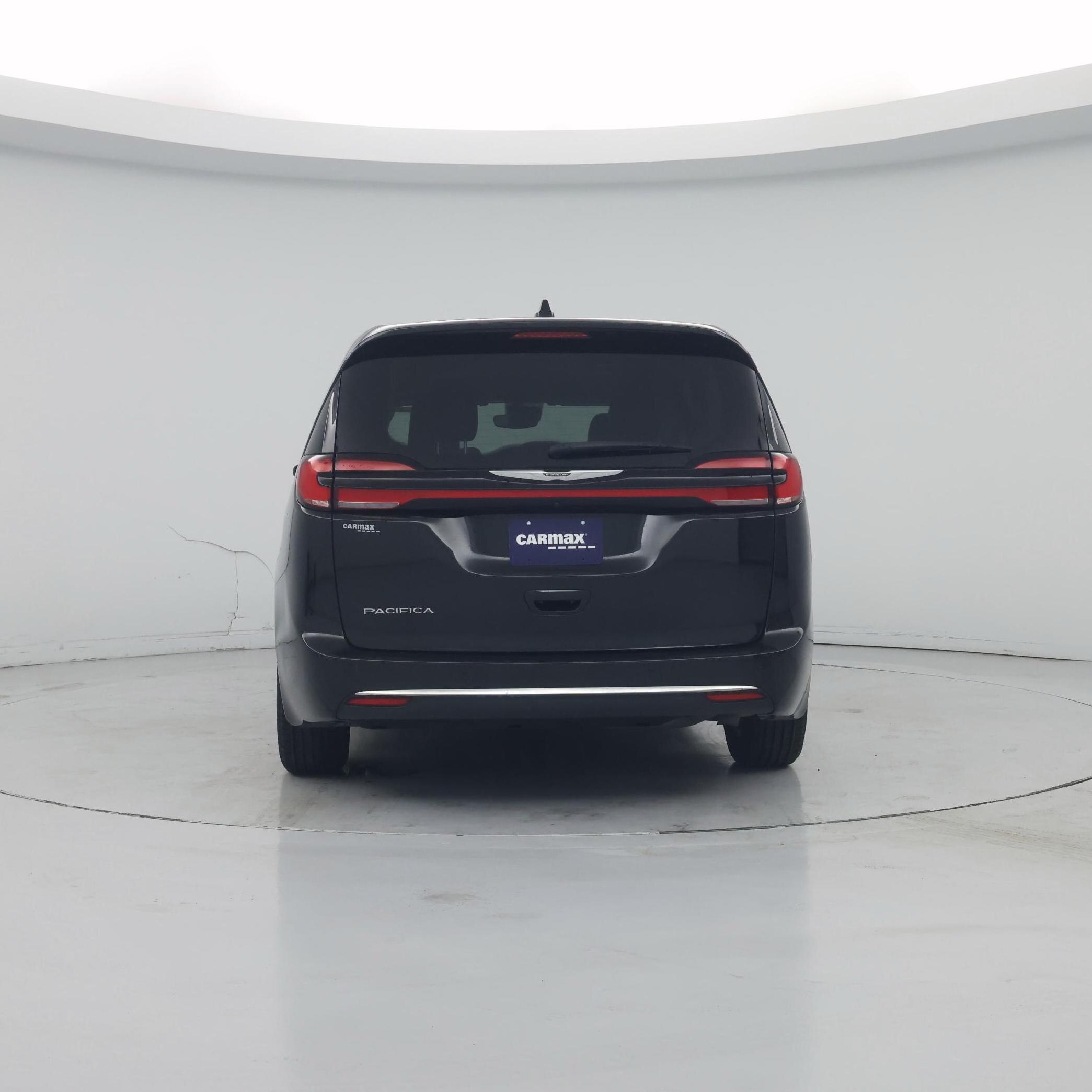 Thumbnail: 2023 Chrysler Pacifica - 6