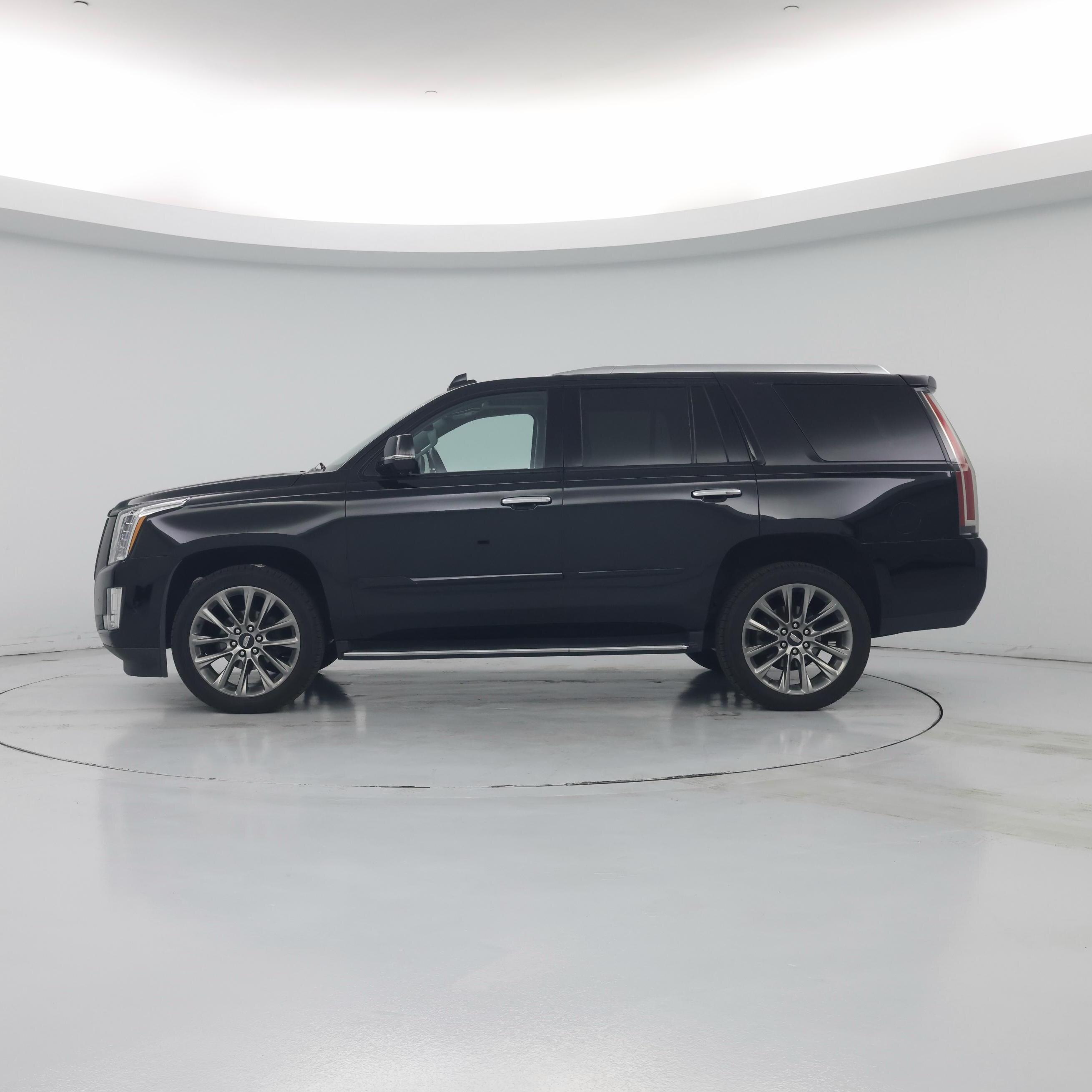 Thumbnail: 2020 Cadillac Escalade - 3