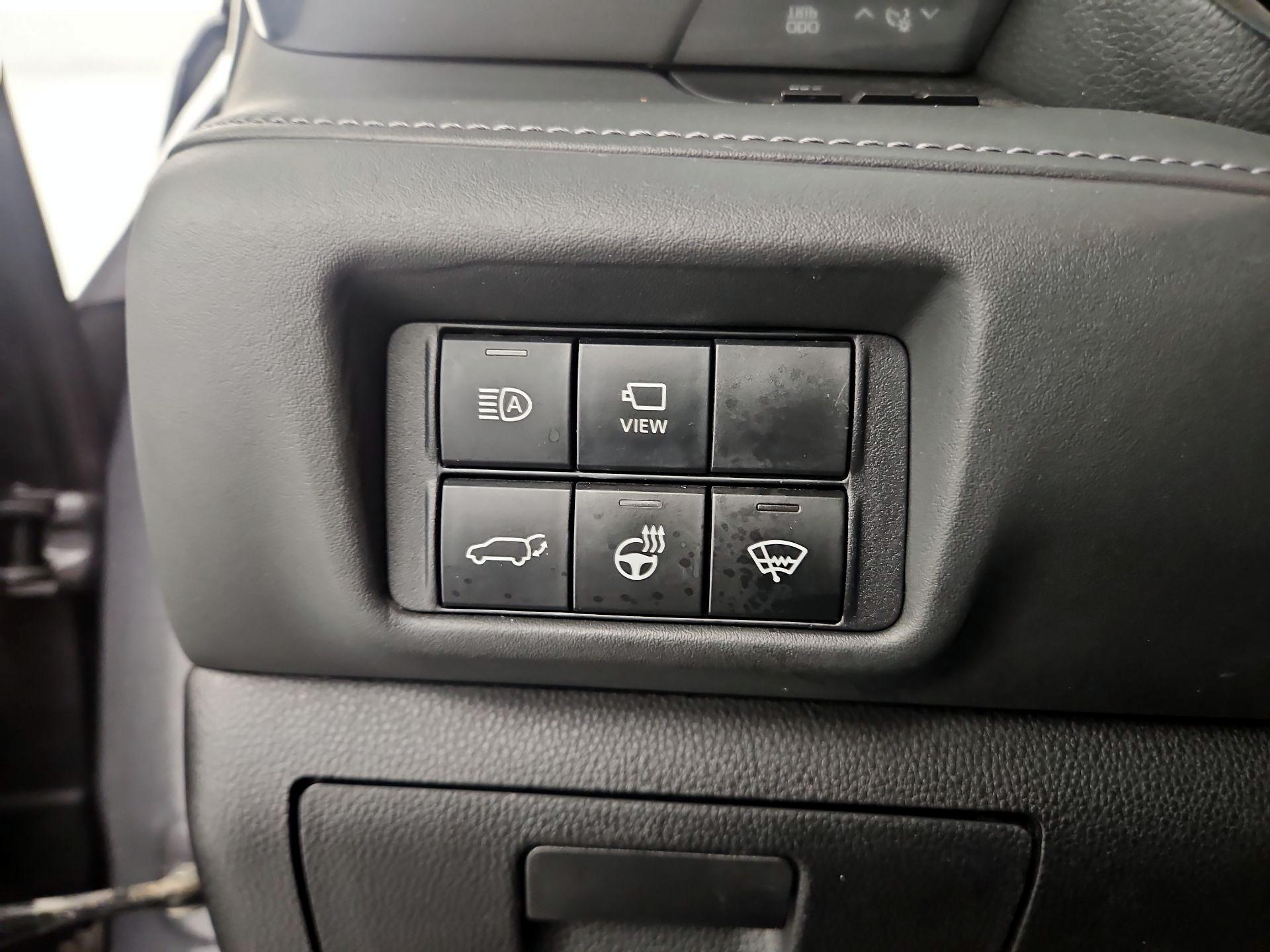 Thumbnail: 2021 Toyota Highlander - 11