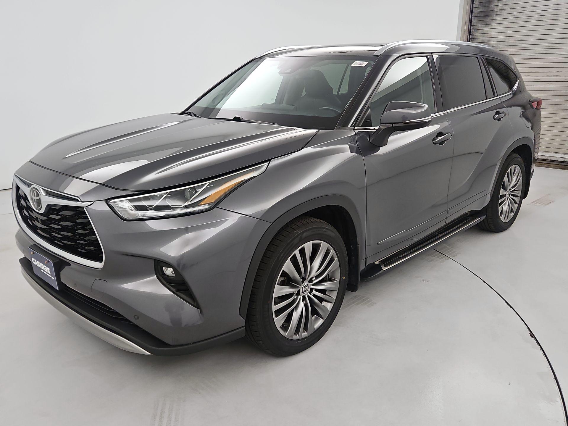 Thumbnail: 2021 Toyota Highlander - 3
