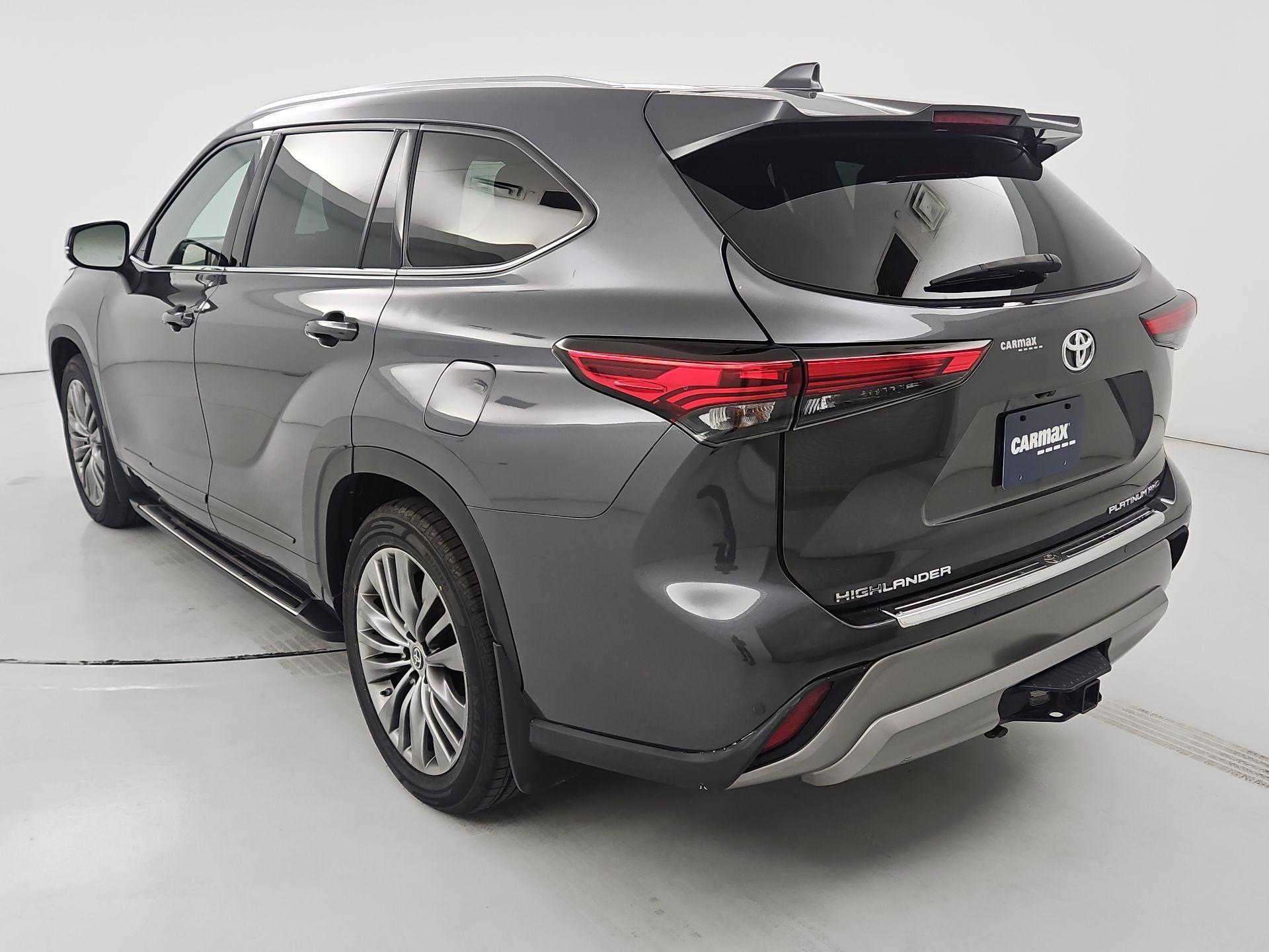 Thumbnail: 2021 Toyota Highlander - 7