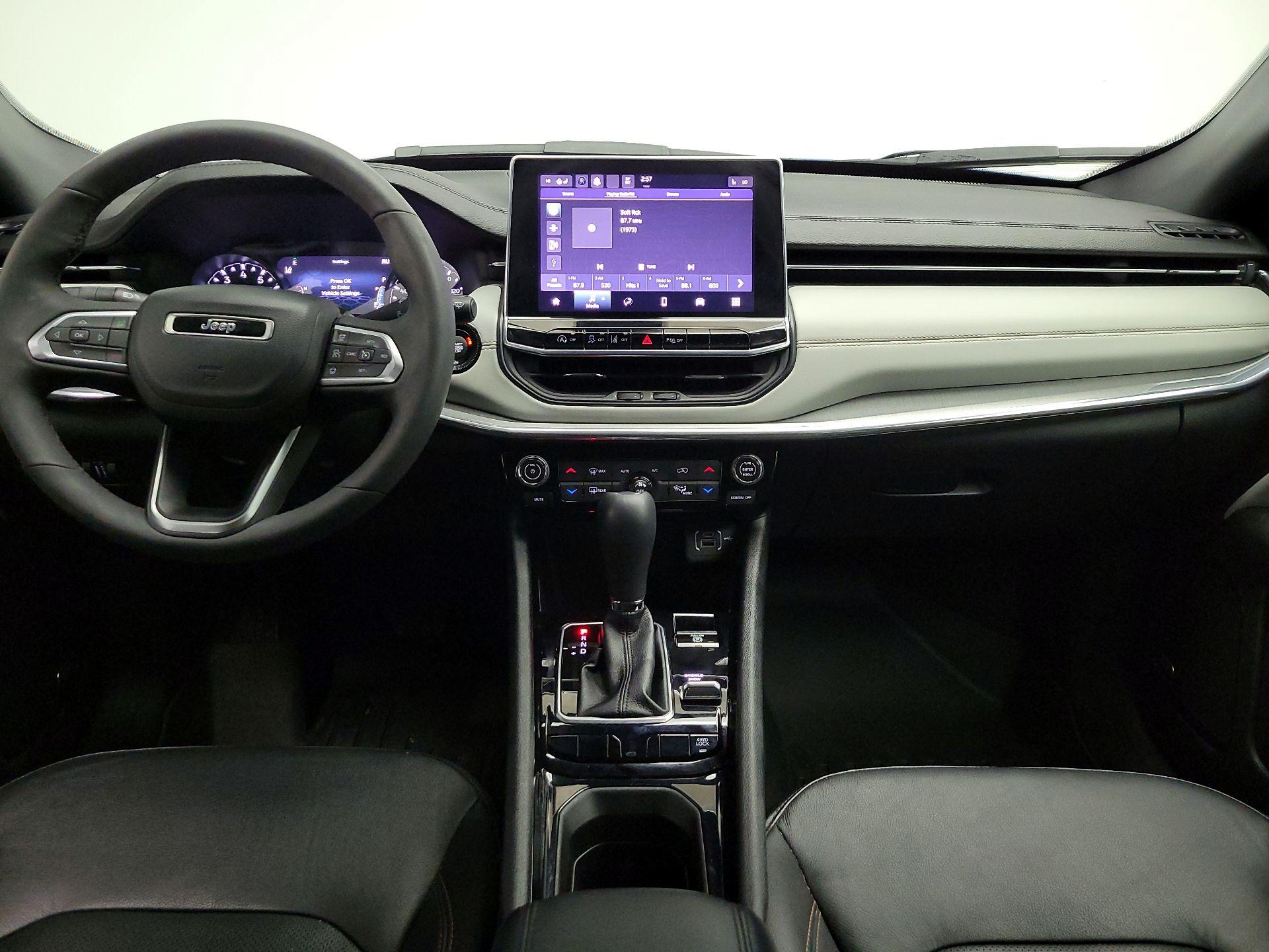 Thumbnail: 2023 Jeep Compass - 9