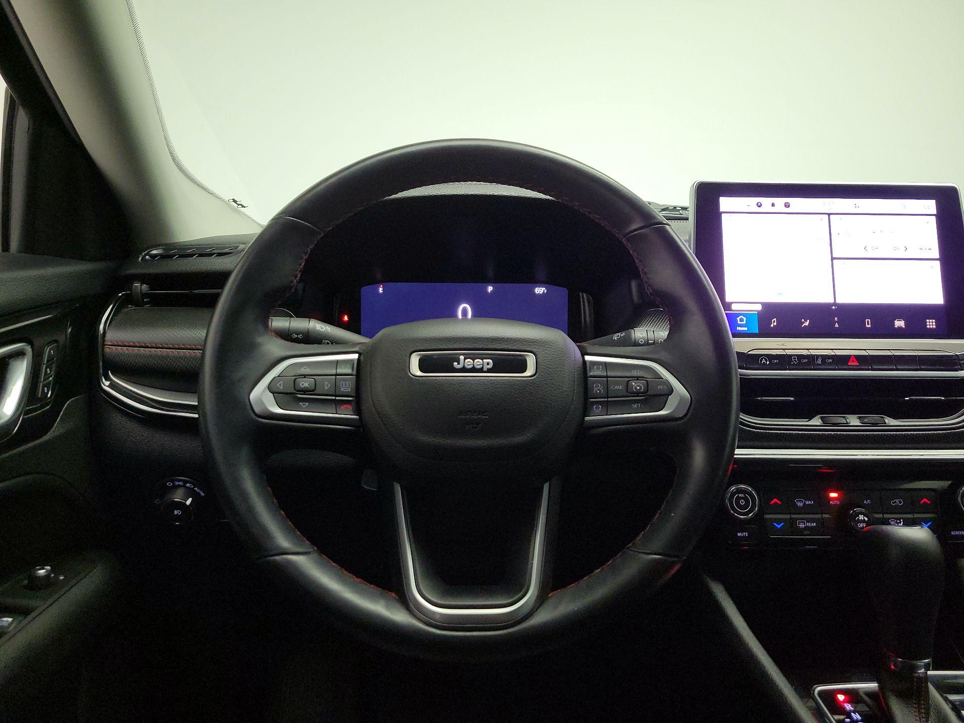 Thumbnail: 2022 Jeep Compass - 10