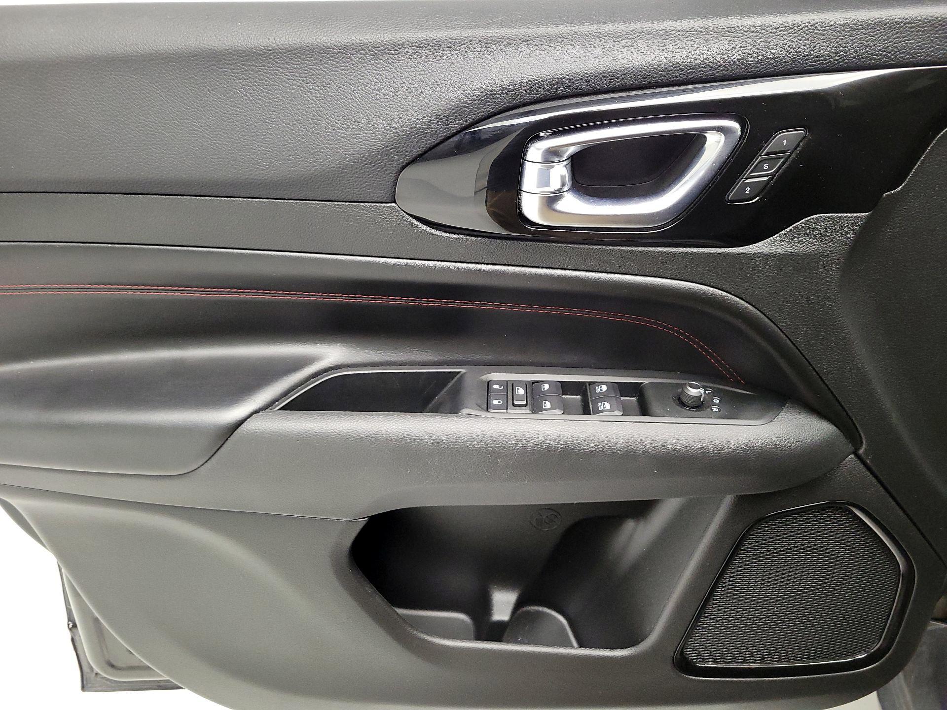 Thumbnail: 2022 Jeep Compass - 12