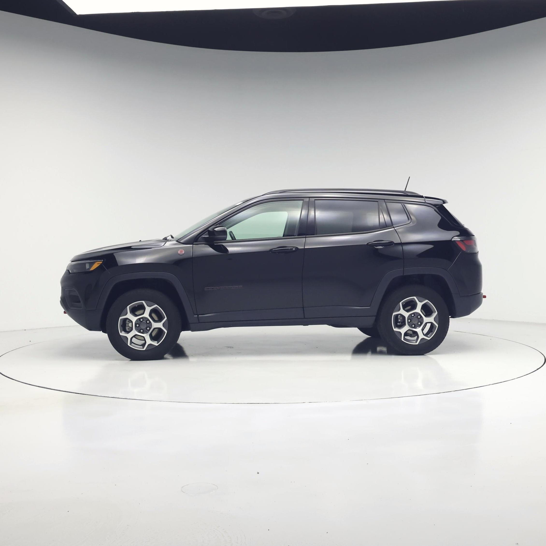 Thumbnail: 2022 Jeep Compass - 3