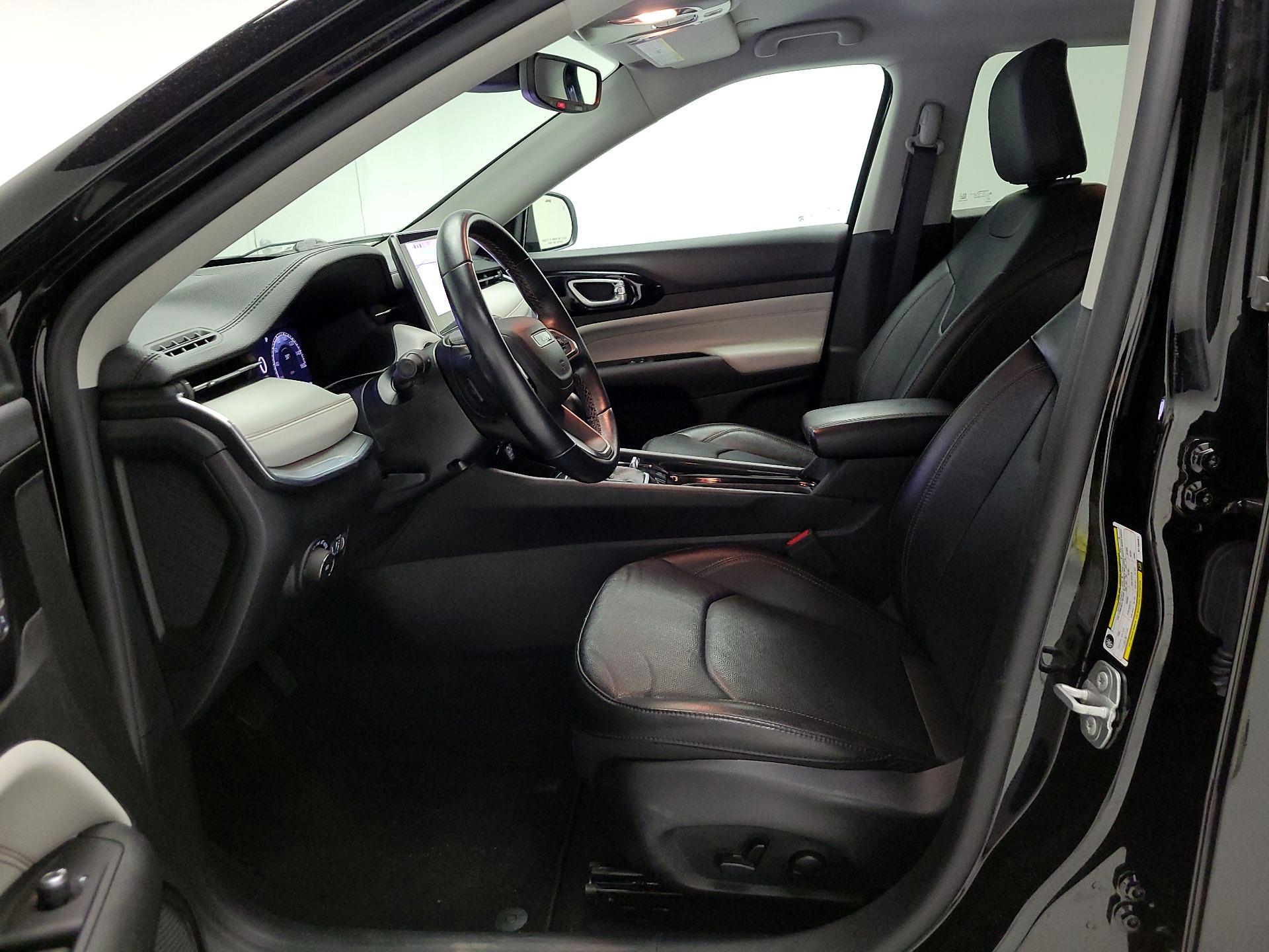 Thumbnail: 2022 Jeep Compass - 11