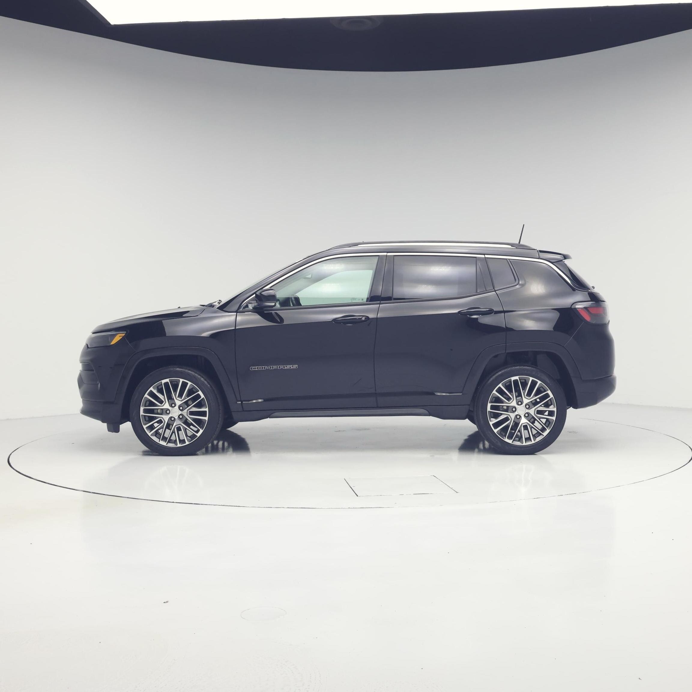 Thumbnail: 2022 Jeep Compass - 3