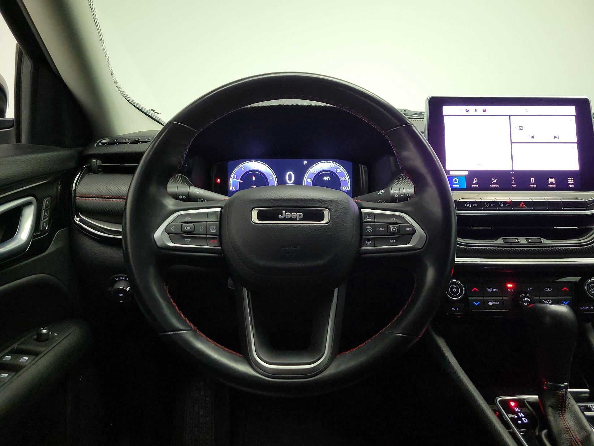 Thumbnail: 2022 Jeep Compass - 10