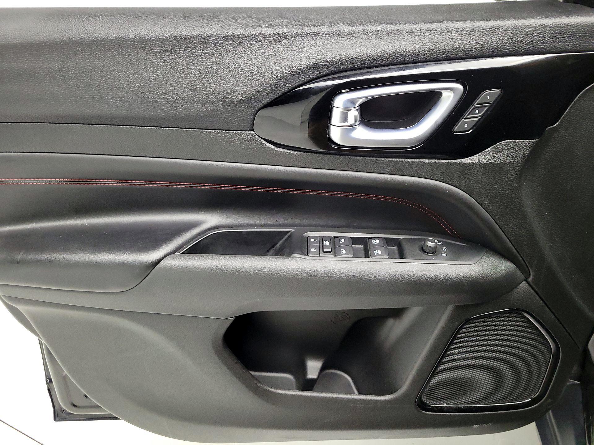 Thumbnail: 2022 Jeep Compass - 12