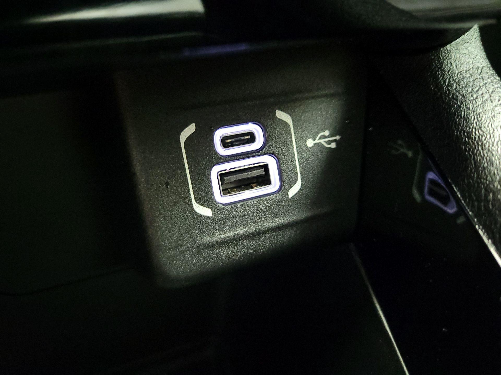 Thumbnail: 2022 Jeep Compass - 17