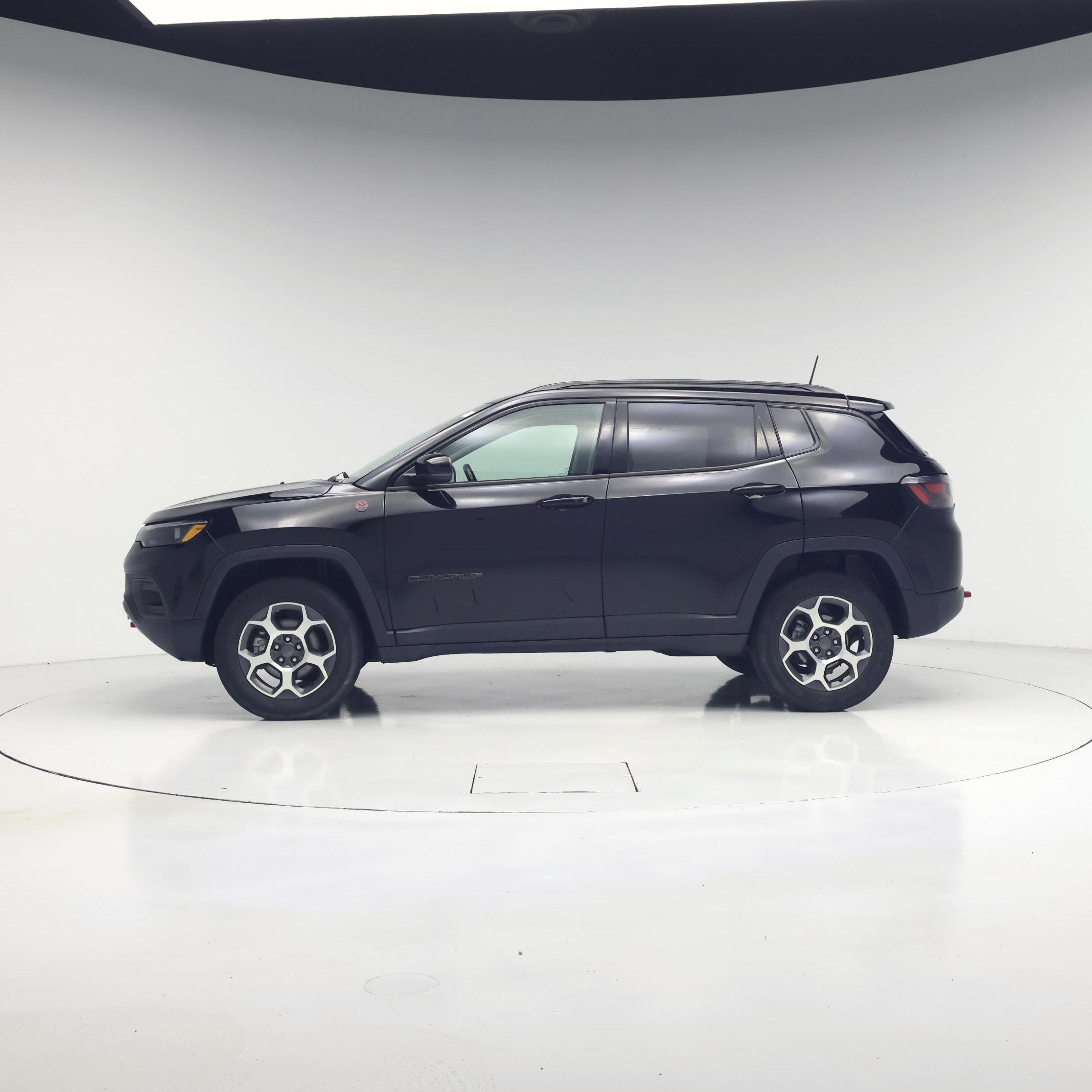 Thumbnail: 2022 Jeep Compass - 3