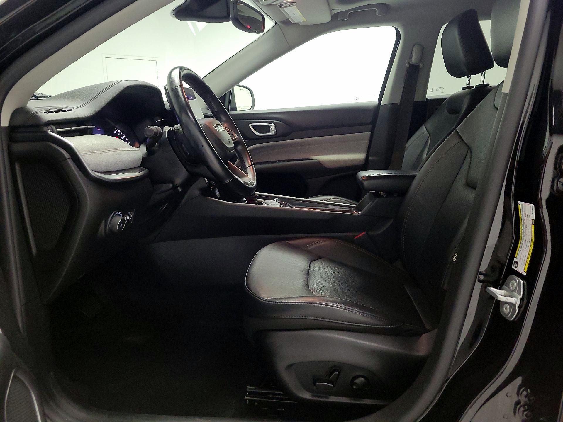 Thumbnail: 2022 Jeep Compass - 11