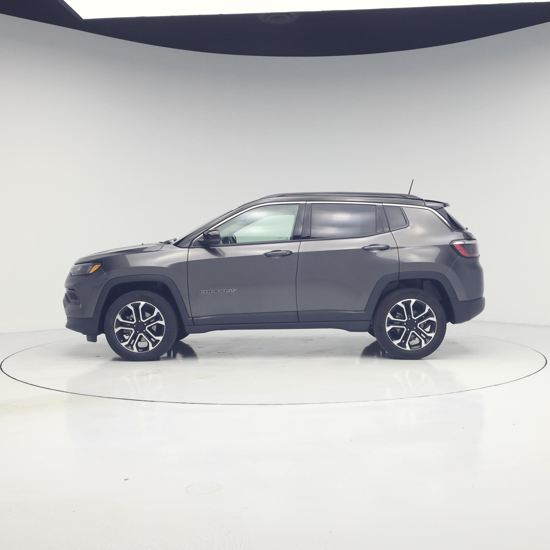 Thumbnail: 2022 Jeep Compass - 3