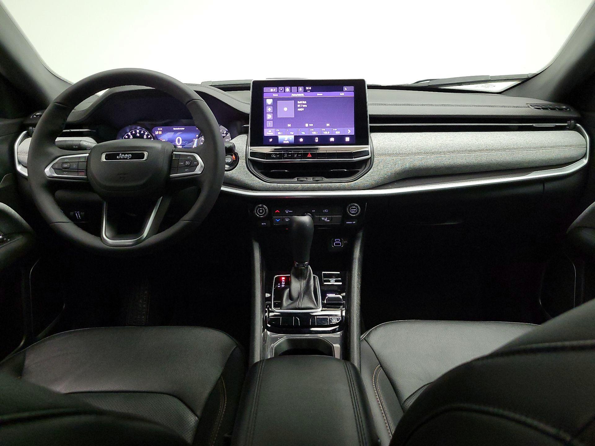 Thumbnail: 2023 Jeep Compass - 9