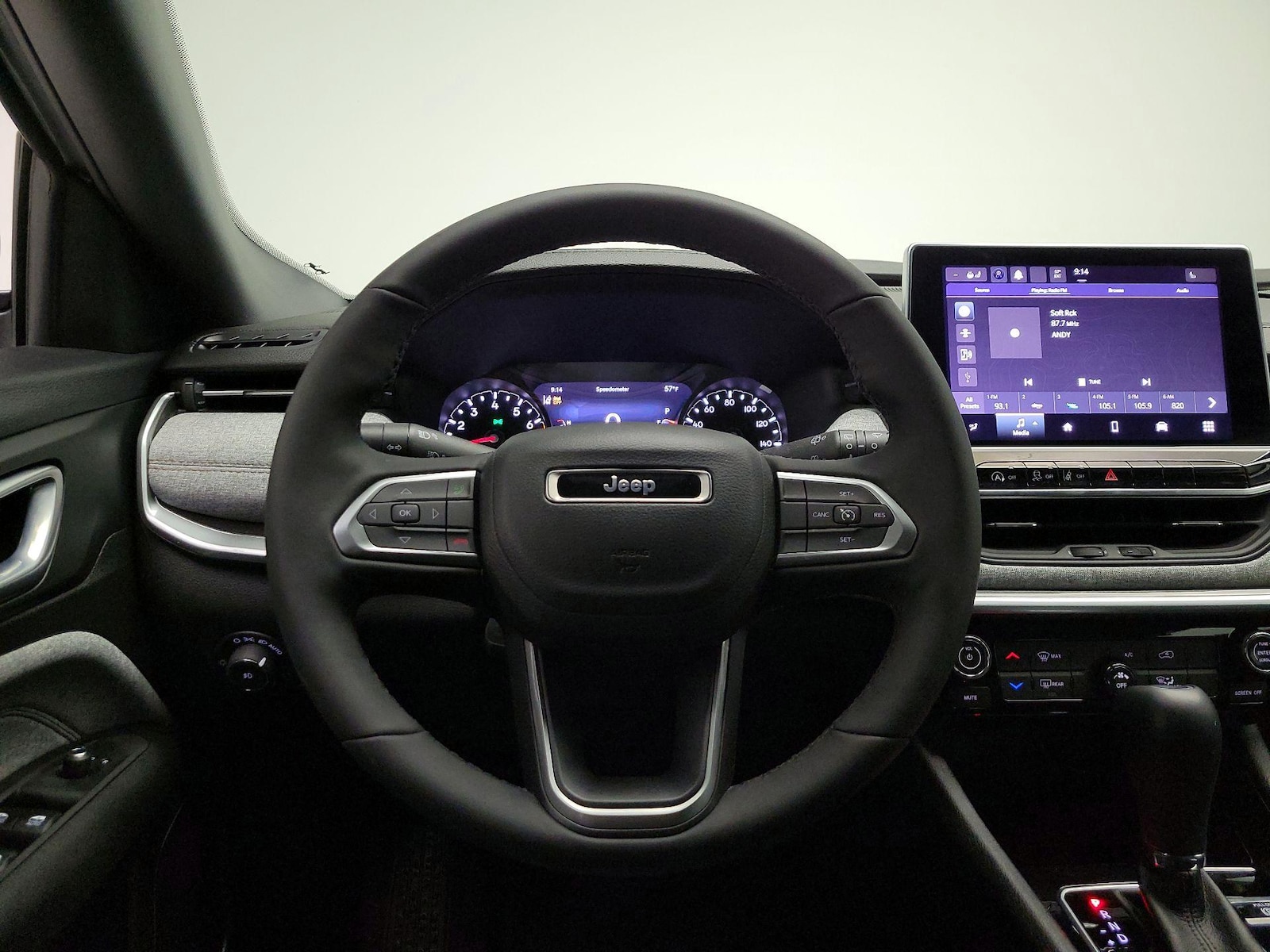 2023 Jeep Compass Latitude Lux - Photo 11