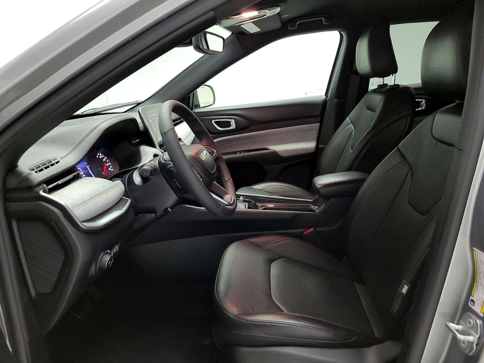 2023 Jeep Compass Latitude Lux - Photo 12