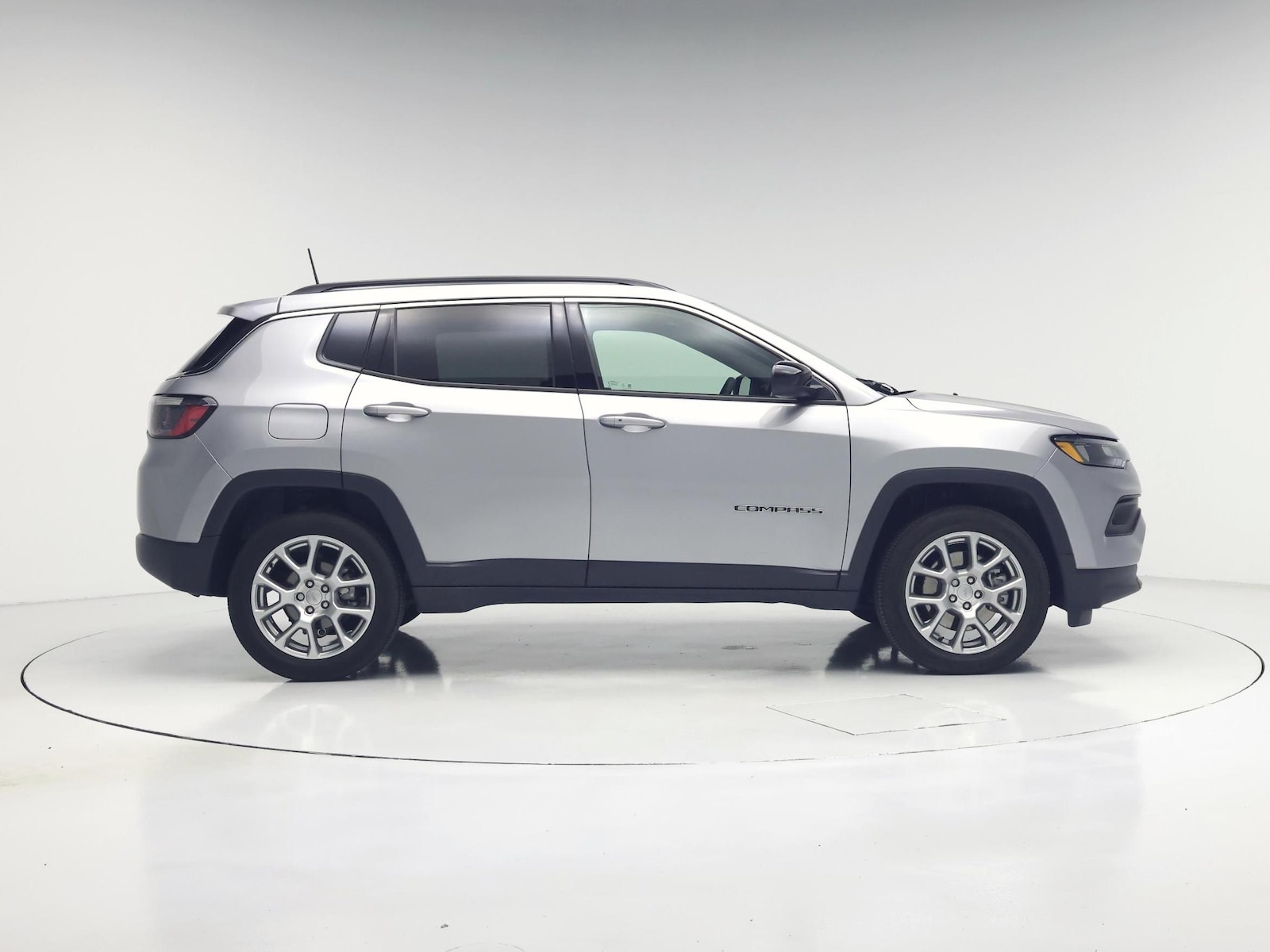2023 Jeep Compass Latitude Lux - Photo 8