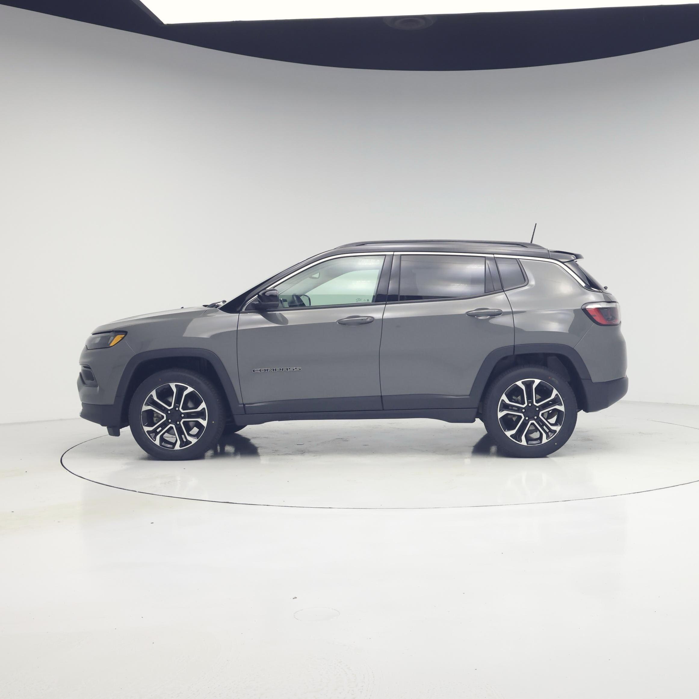 Thumbnail: 2022 Jeep Compass - 3
