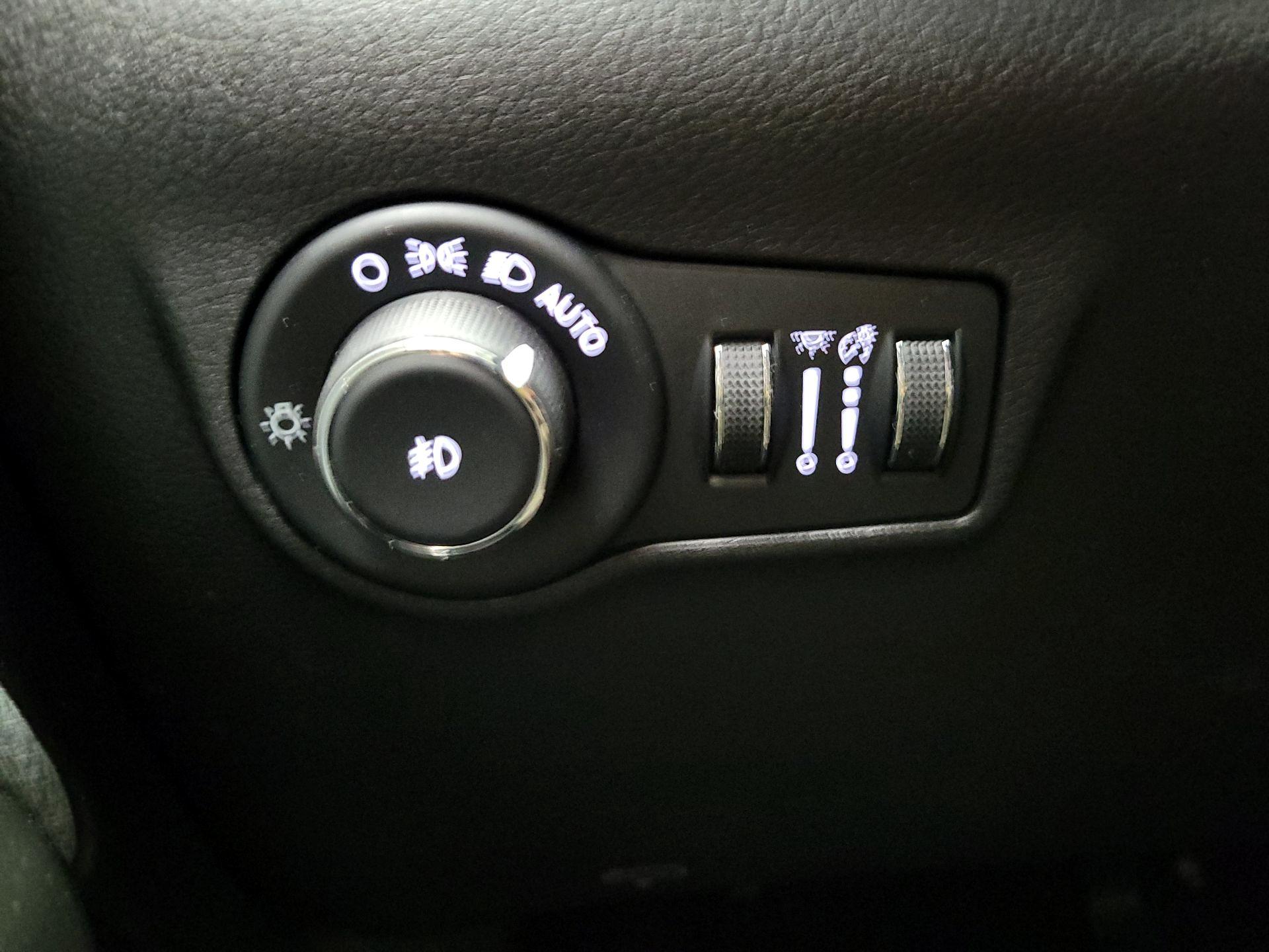 Thumbnail: 2023 Jeep Compass - 13
