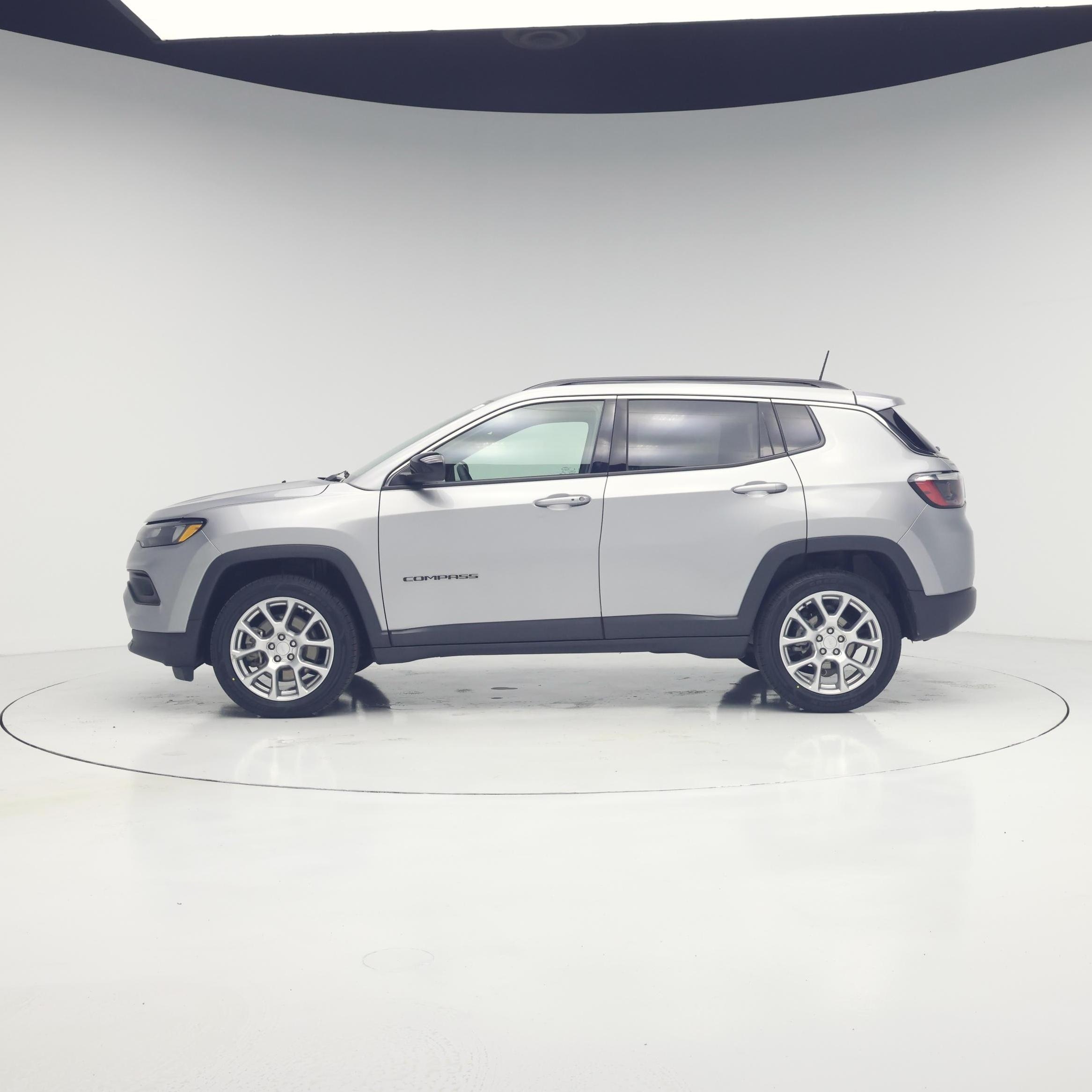 Thumbnail: 2023 Jeep Compass - 3