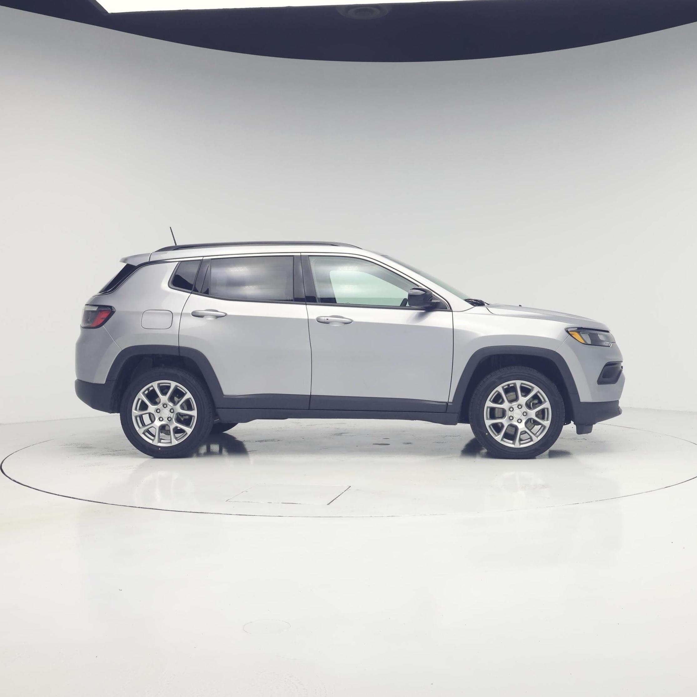 Thumbnail: 2023 Jeep Compass - 7