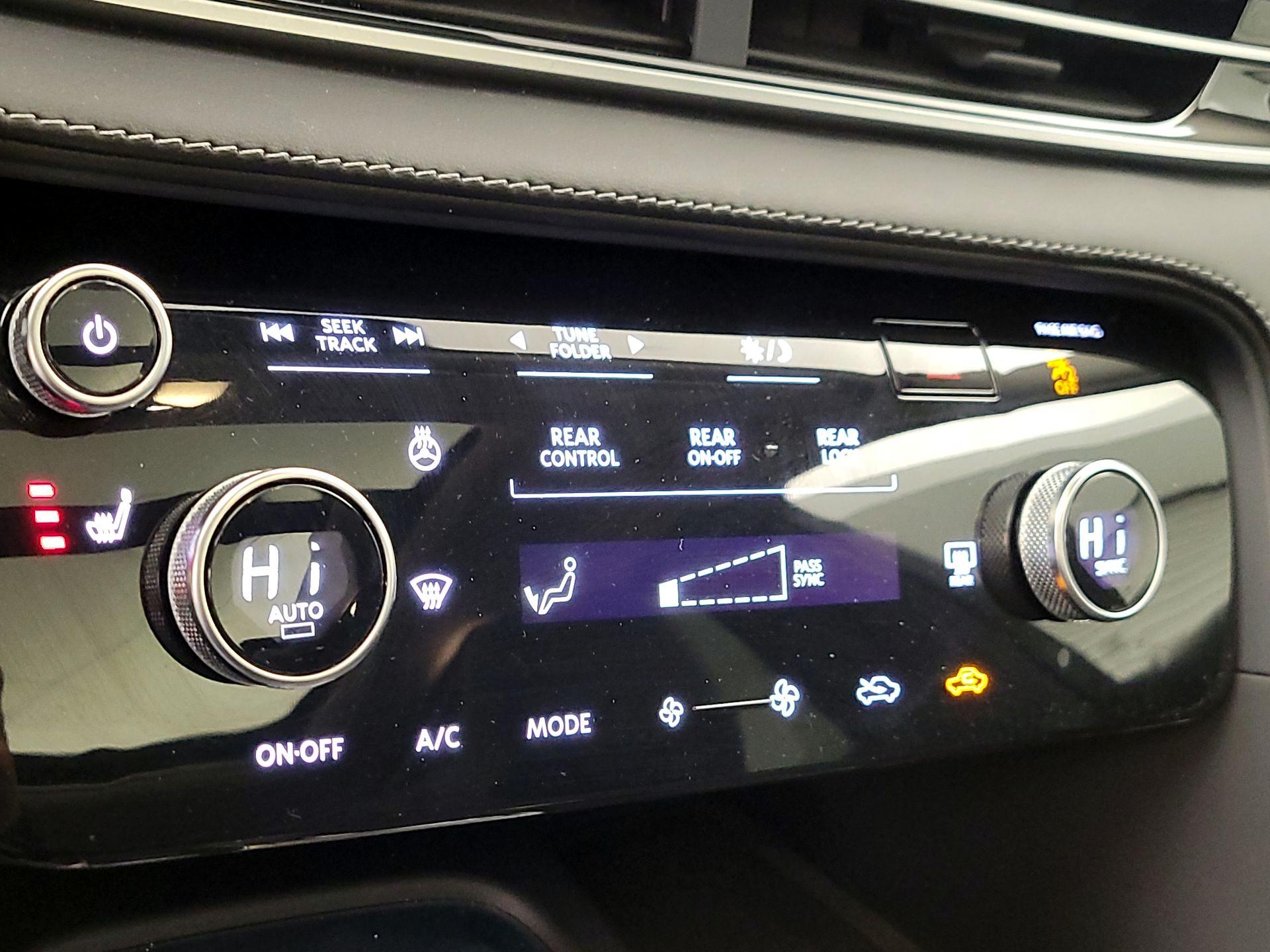Thumbnail: 2023 INFINITI QX60 - 16