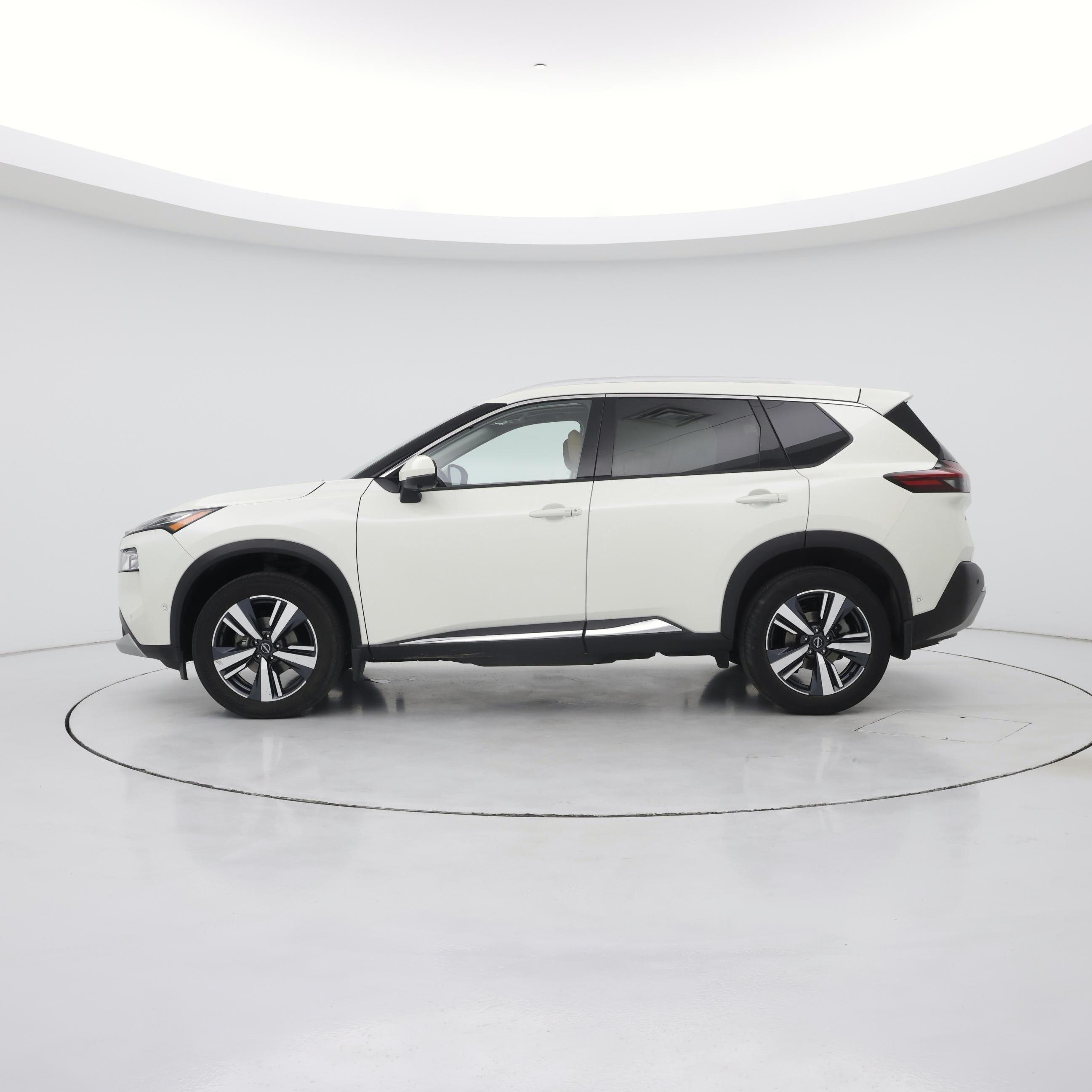 Thumbnail: 2023 Nissan Rogue - 3