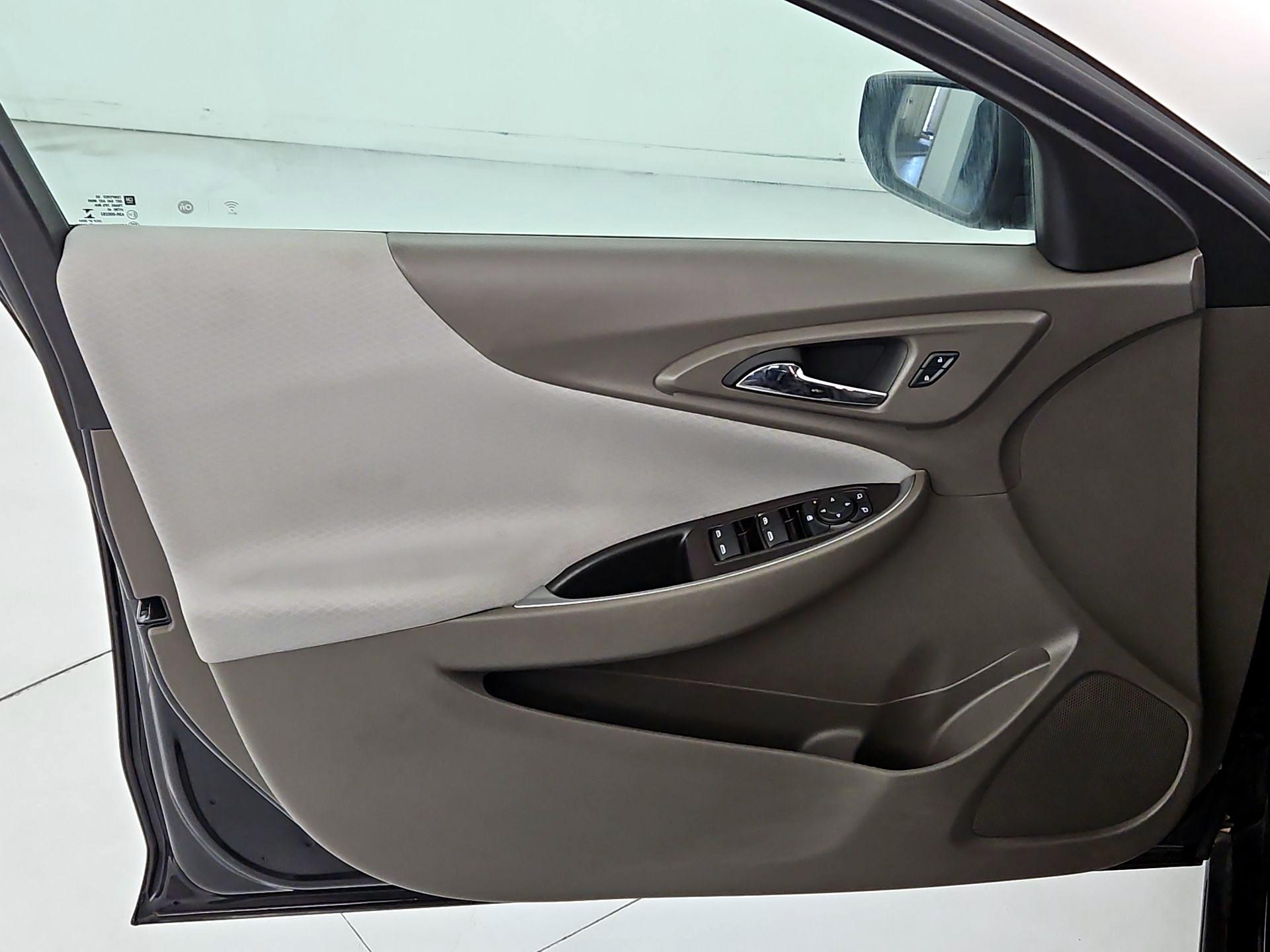 Thumbnail: 2025 Chevrolet Malibu - 12
