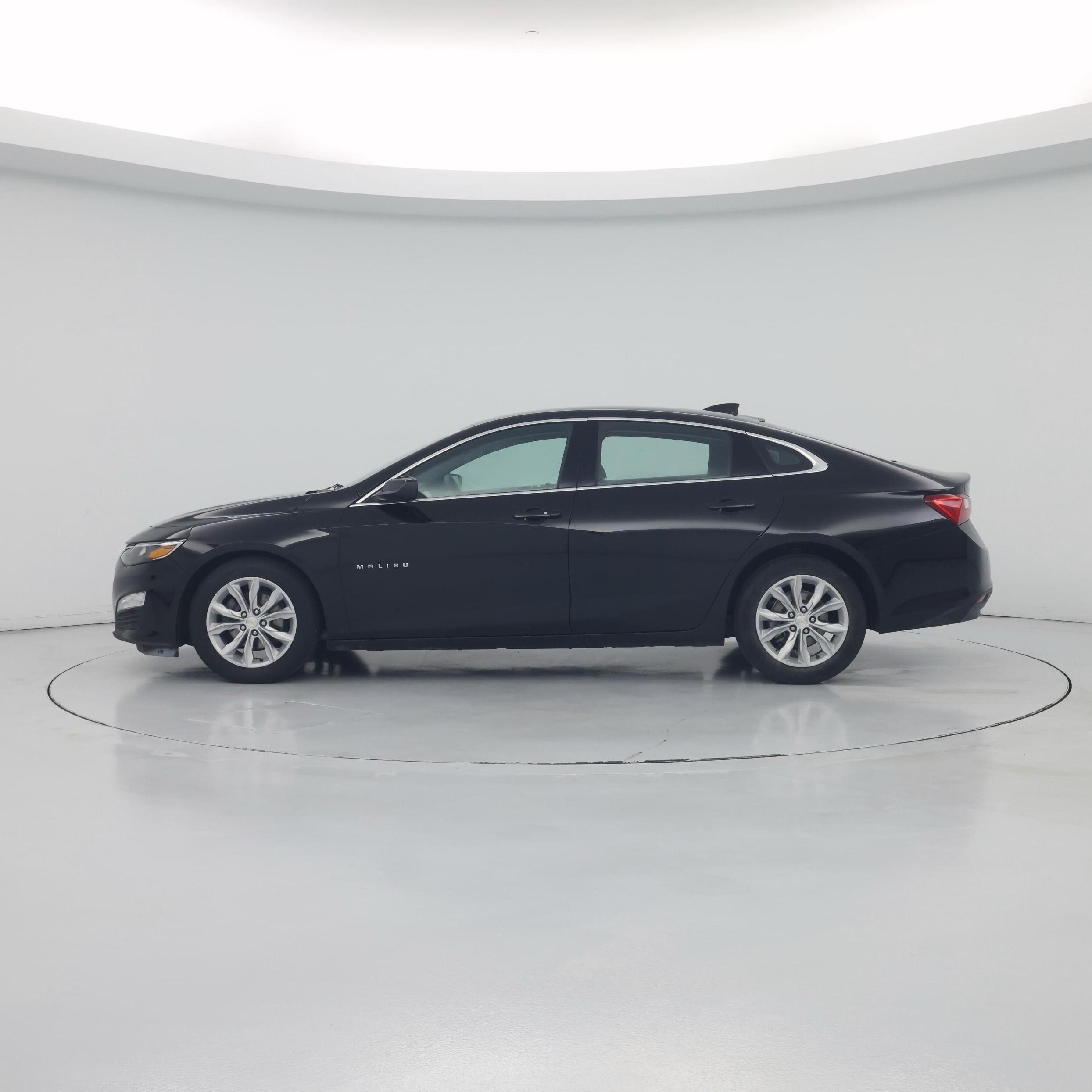 Thumbnail: 2025 Chevrolet Malibu - 3
