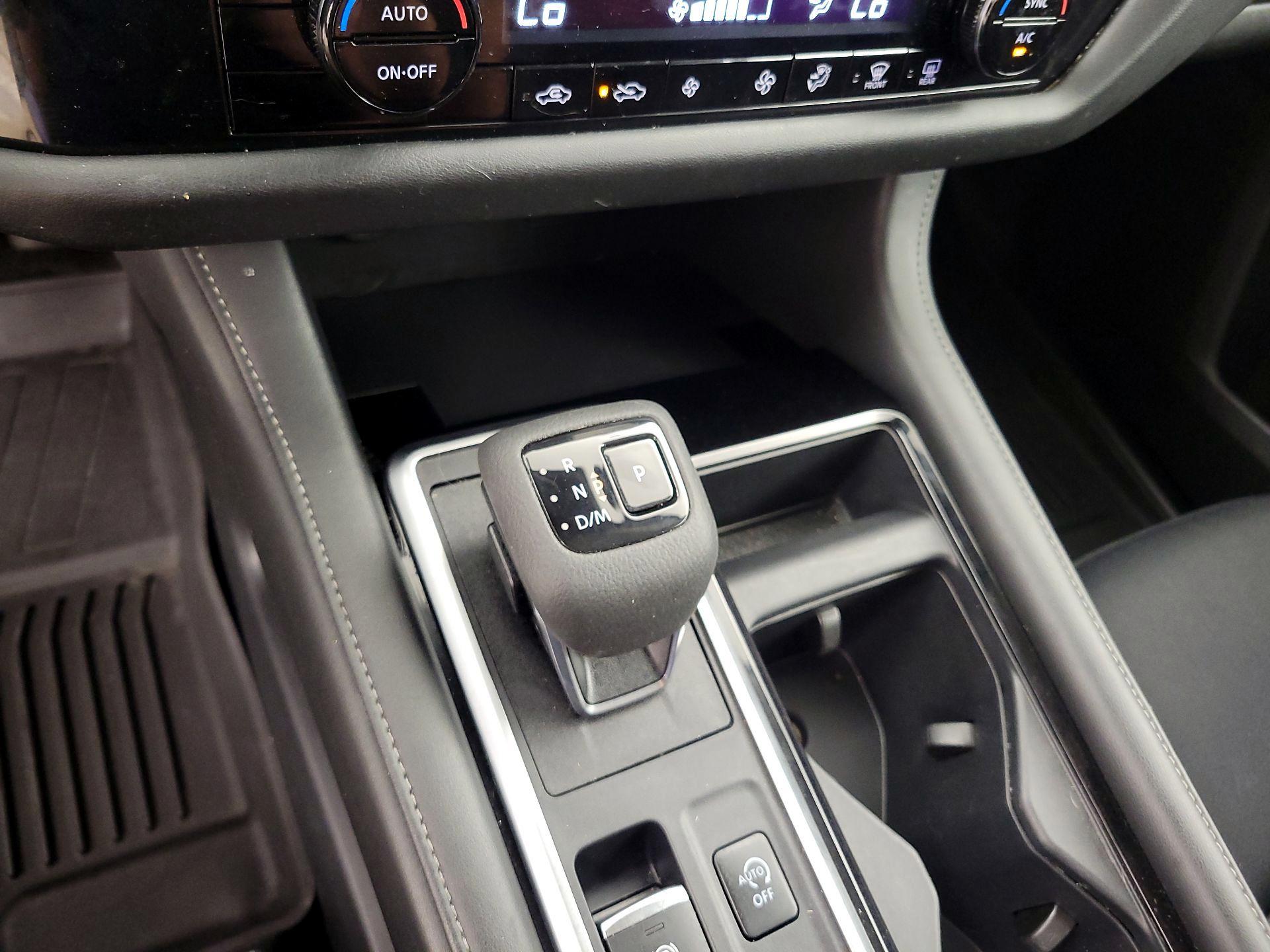 Thumbnail: 2024 Nissan Pathfinder - 17