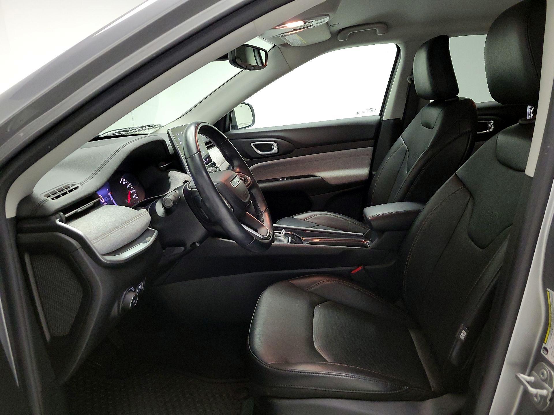 Thumbnail: 2022 Jeep Compass - 11