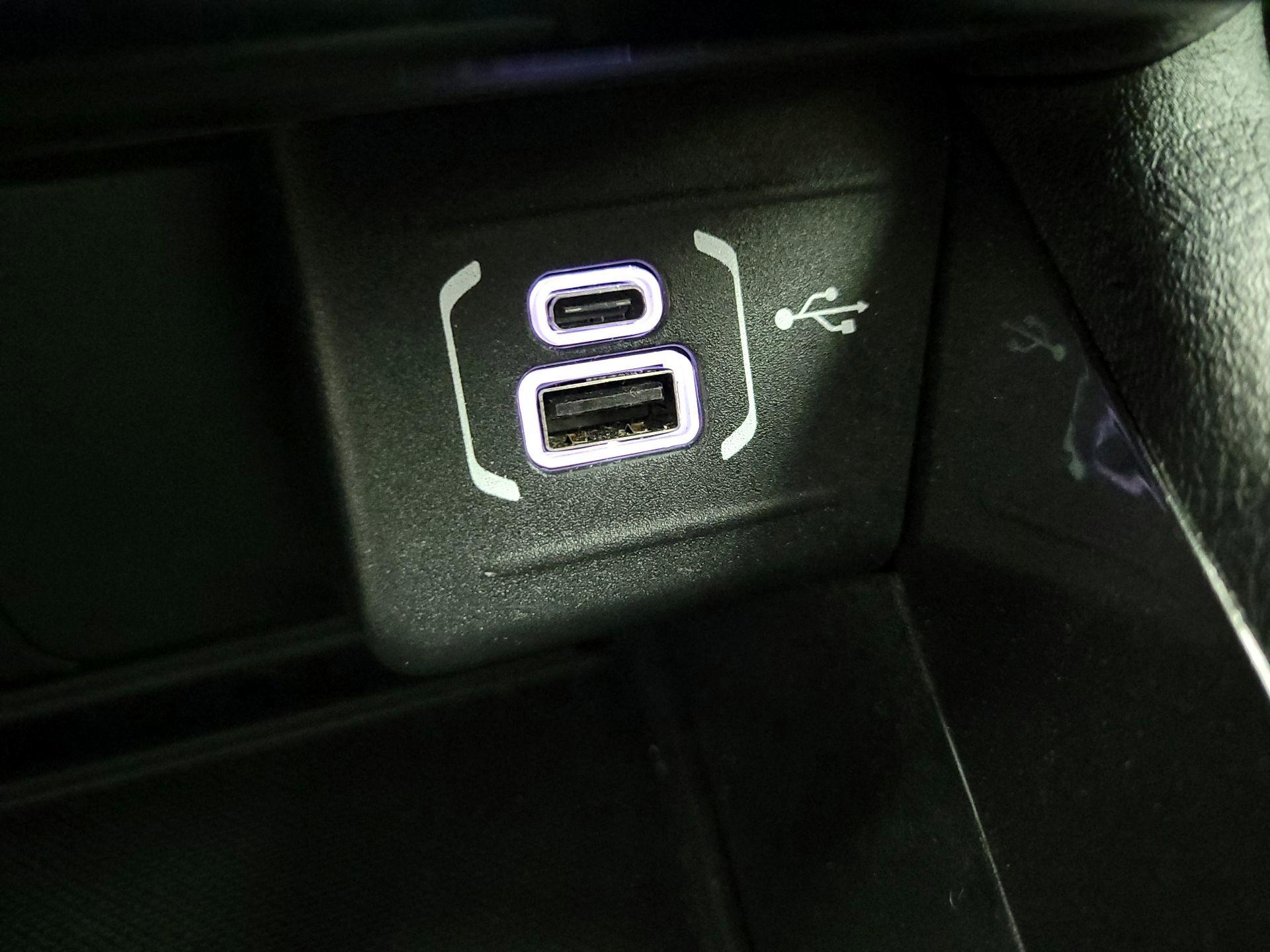 Thumbnail: 2022 Jeep Compass - 17