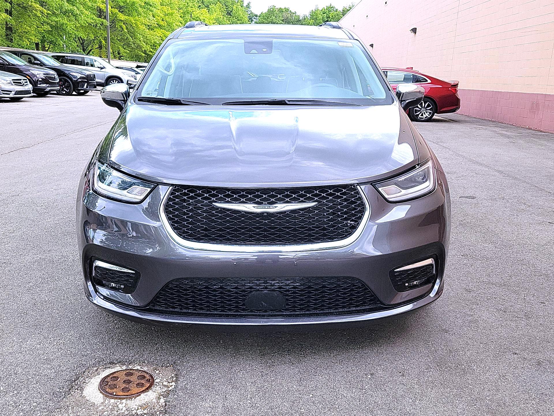 Thumbnail: 2023 Chrysler Pacifica - 2