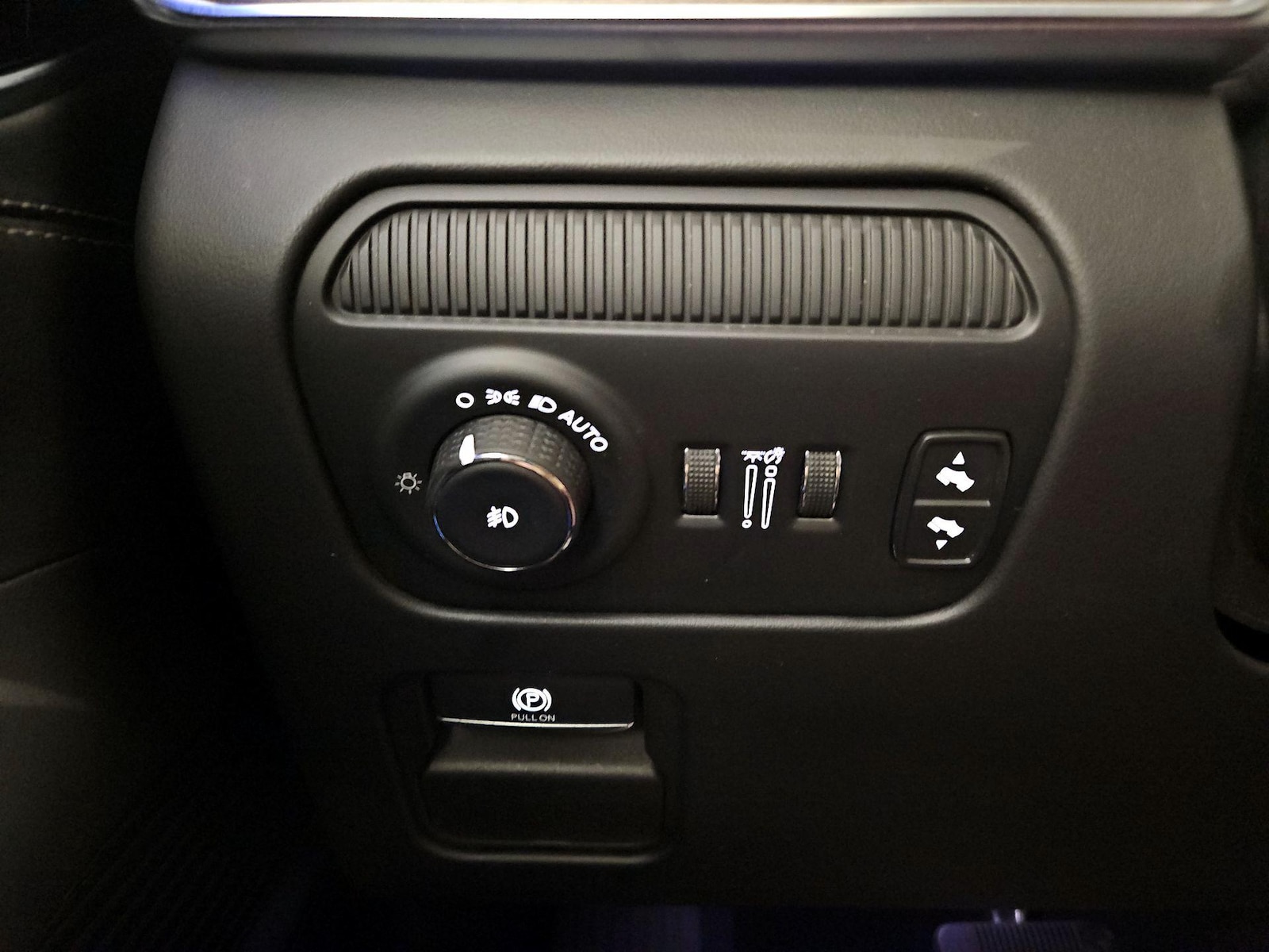 2023 Jeep Grand Wagoneer Series II - Photo 12